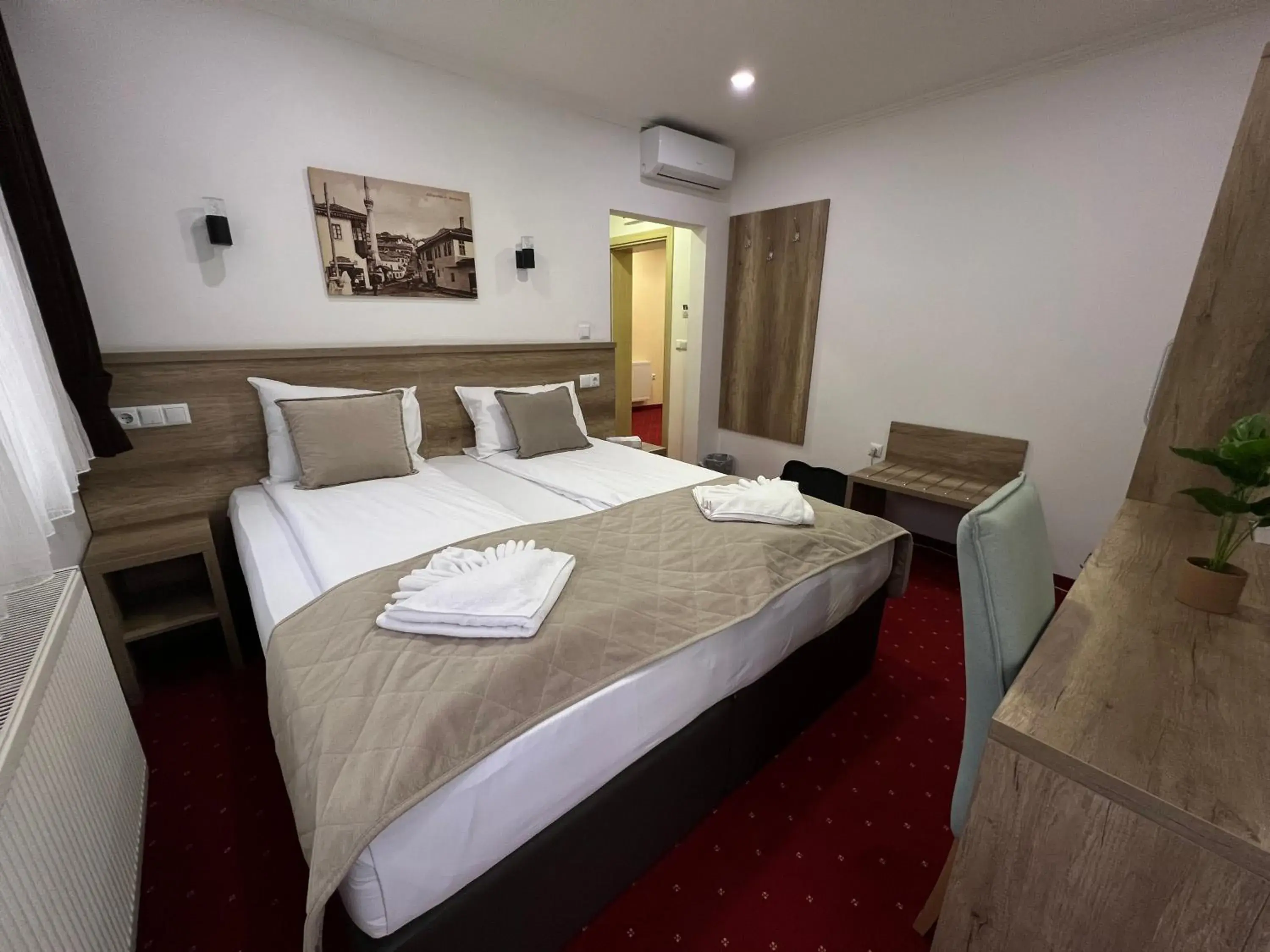 Double Room with Balcony in Hotel Nacional Free Parking Double Room with Balcony in Hotel Nacional Free Parking