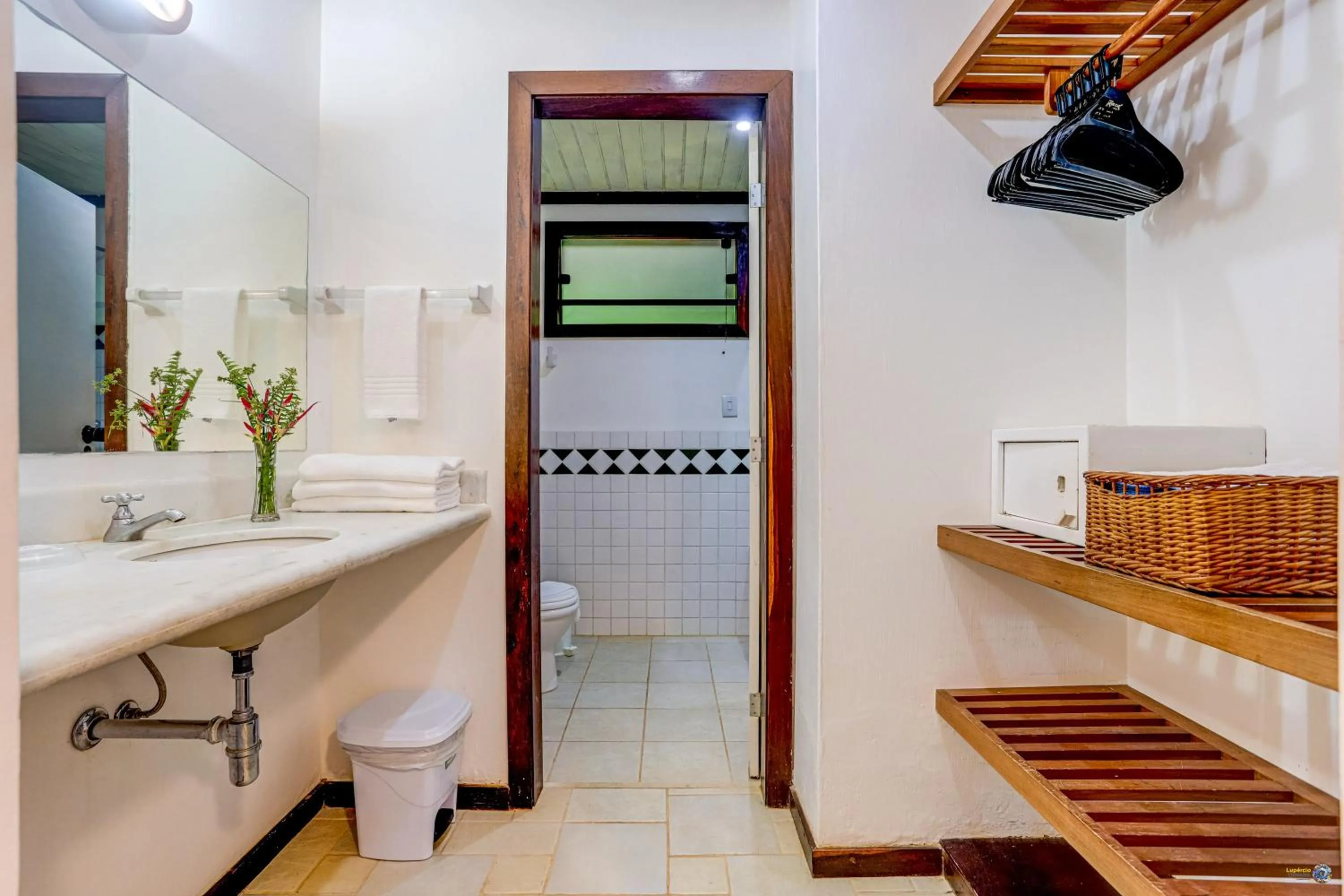 Bathroom in São José Beach Club & Hotel