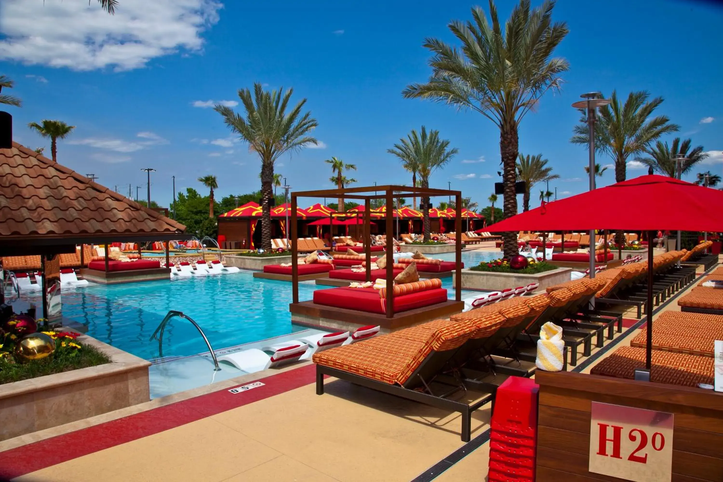 Swimming pool in Golden Nugget Biloxi Swimming pool in Golden Nugget Biloxi
