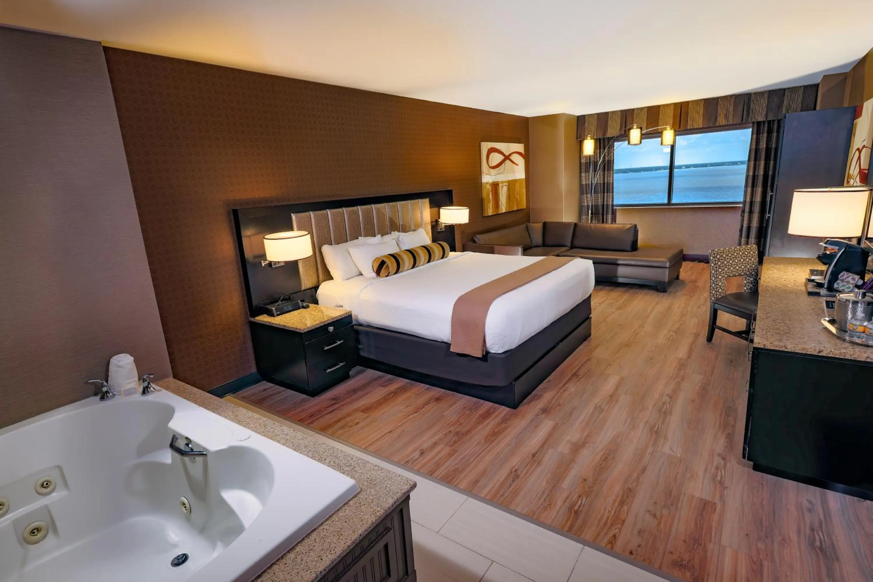 Bedroom, Bed in Golden Nugget Biloxi