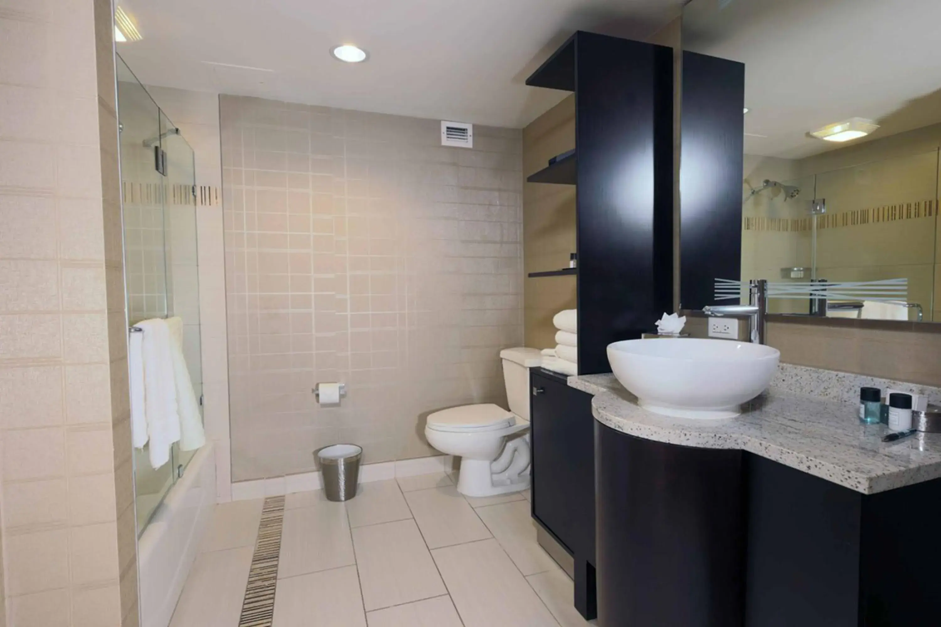 King Room with Balcony in Golden Nugget Biloxi King Room with Balcony in Golden Nugget Biloxi