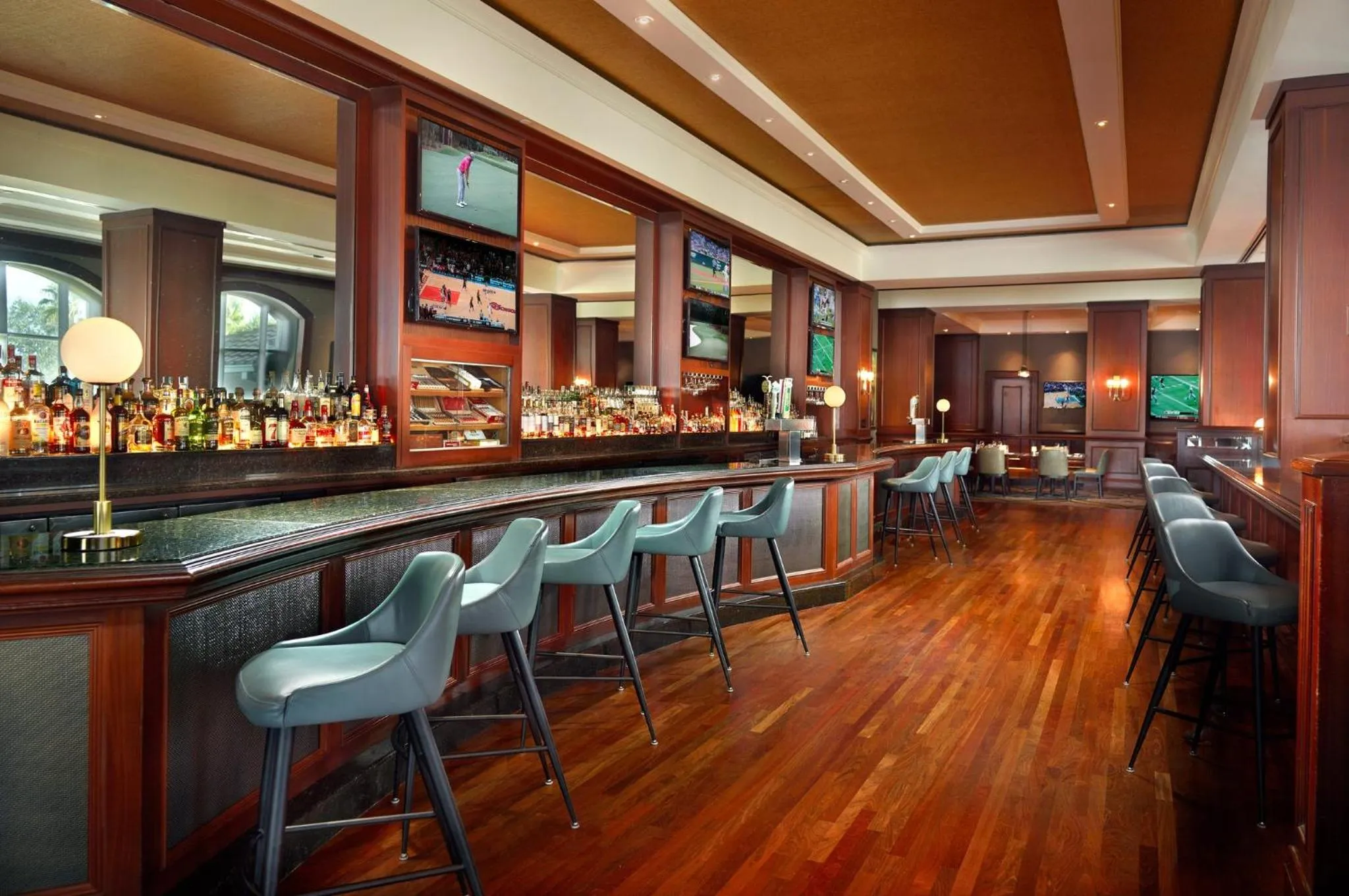 Restaurant/places to eat in Omni Orlando Resort at Championsgate