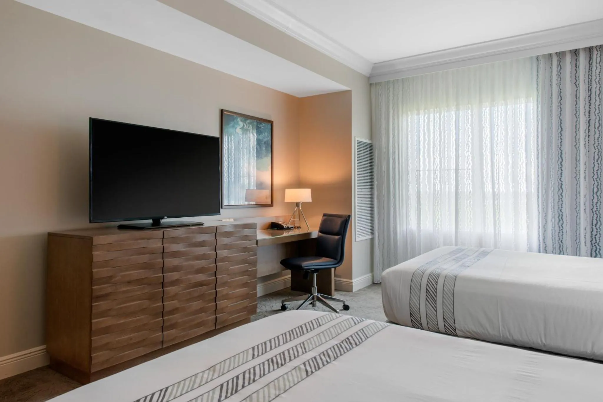 Photo of the whole room, Bed in Omni Orlando Resort at Championsgate