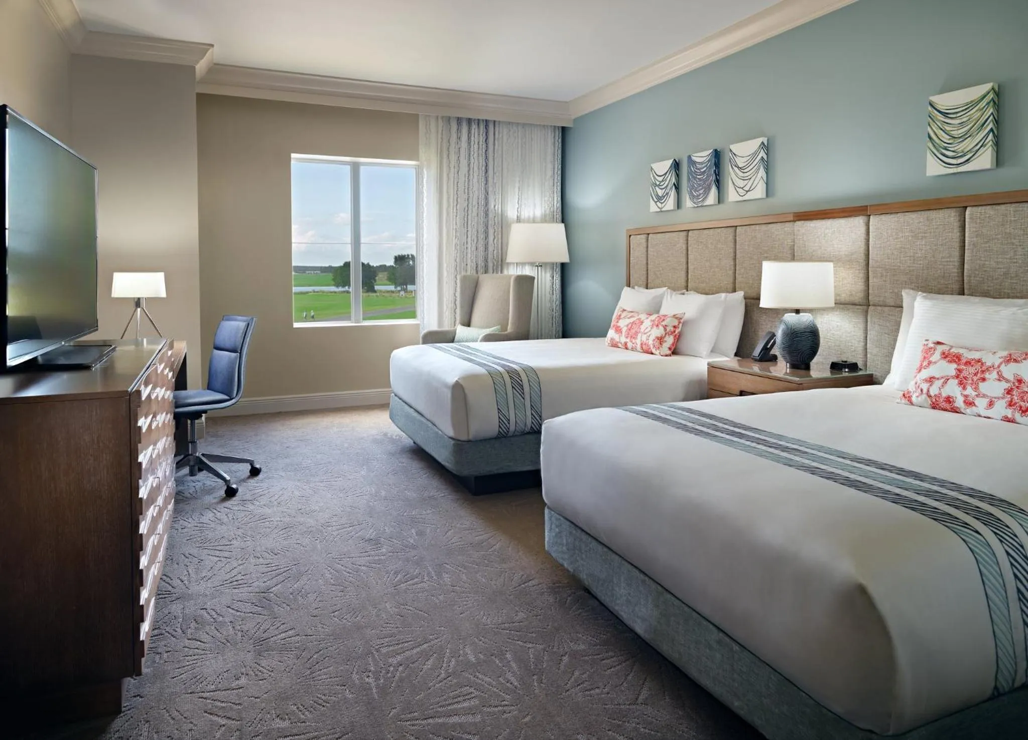 Photo of the whole room, Bed in Omni Orlando Resort at Championsgate