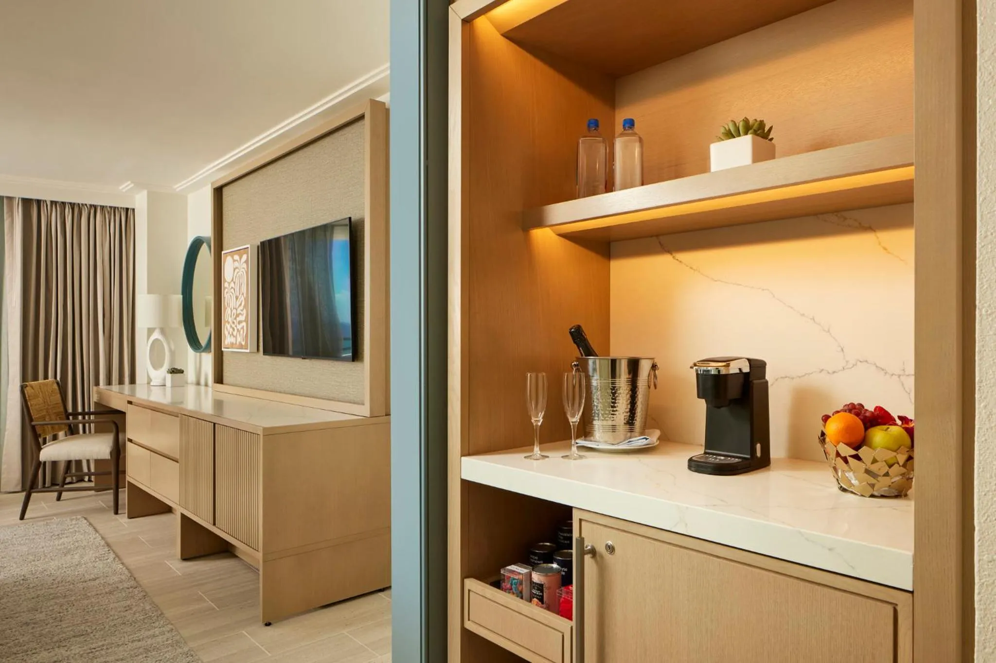 Photo of the whole room in Loews Miami Beach Hotel