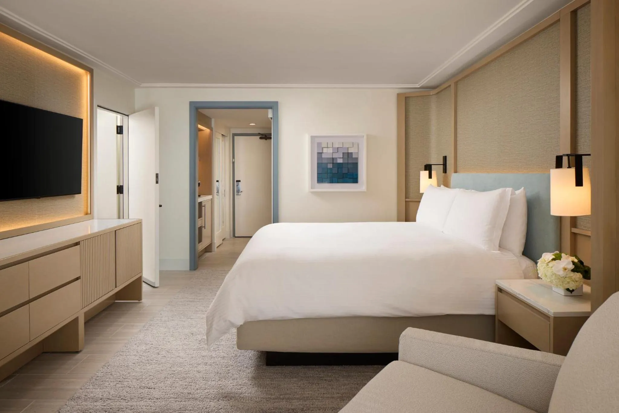 Photo of the whole room, Bed in Loews Miami Beach Hotel