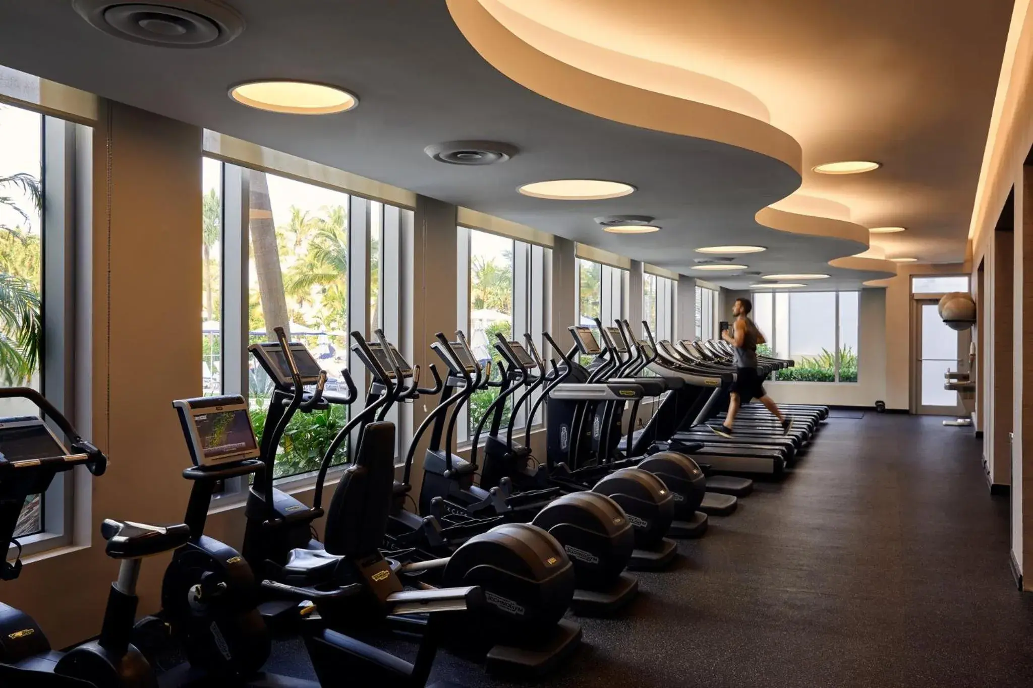 Fitness centre/facilities in Loews Miami Beach Hotel Fitness centre/facilities in Loews Miami Beach Hotel