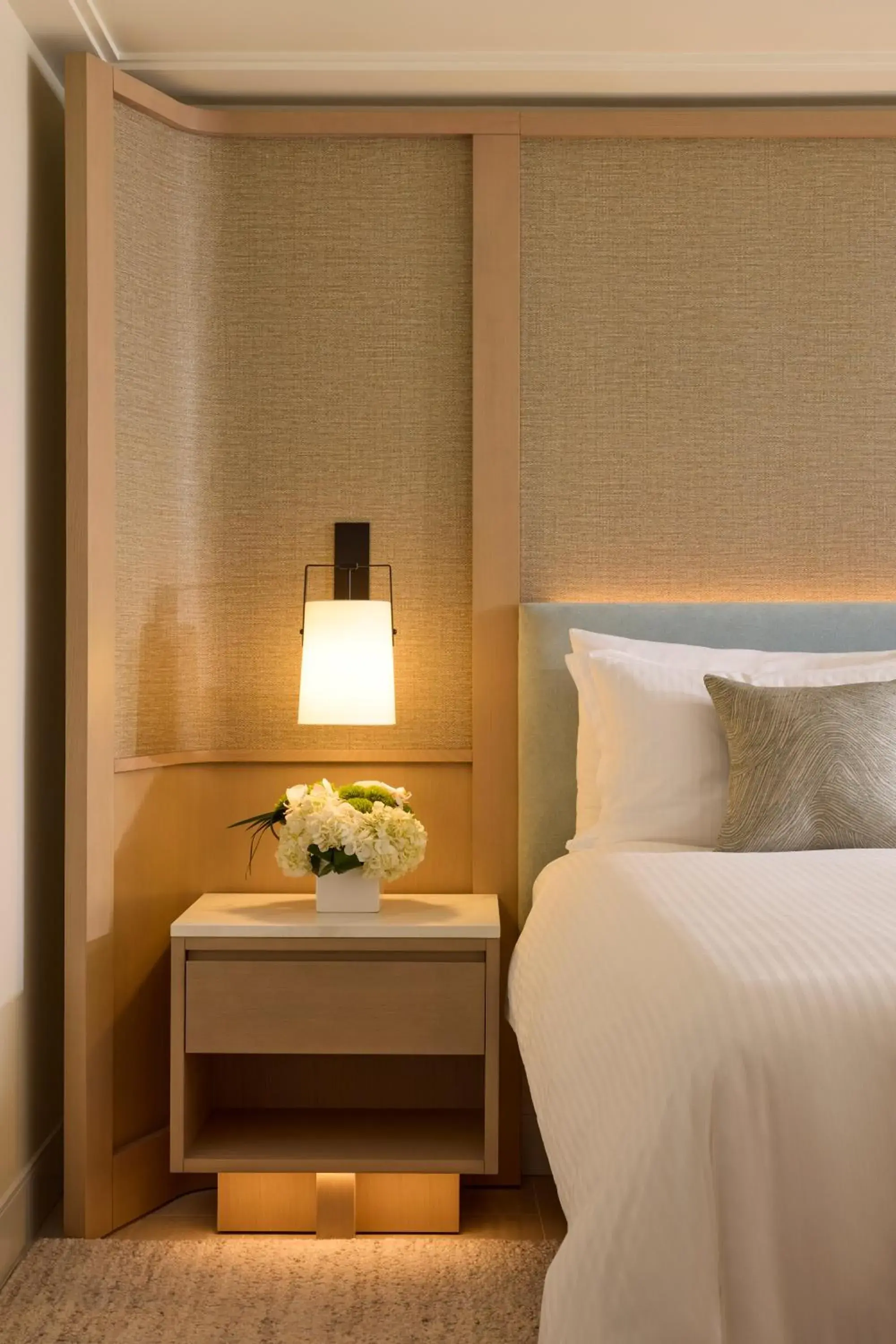 Bedroom, Bed in Loews Miami Beach Hotel Bedroom, Bed in Loews Miami Beach Hotel