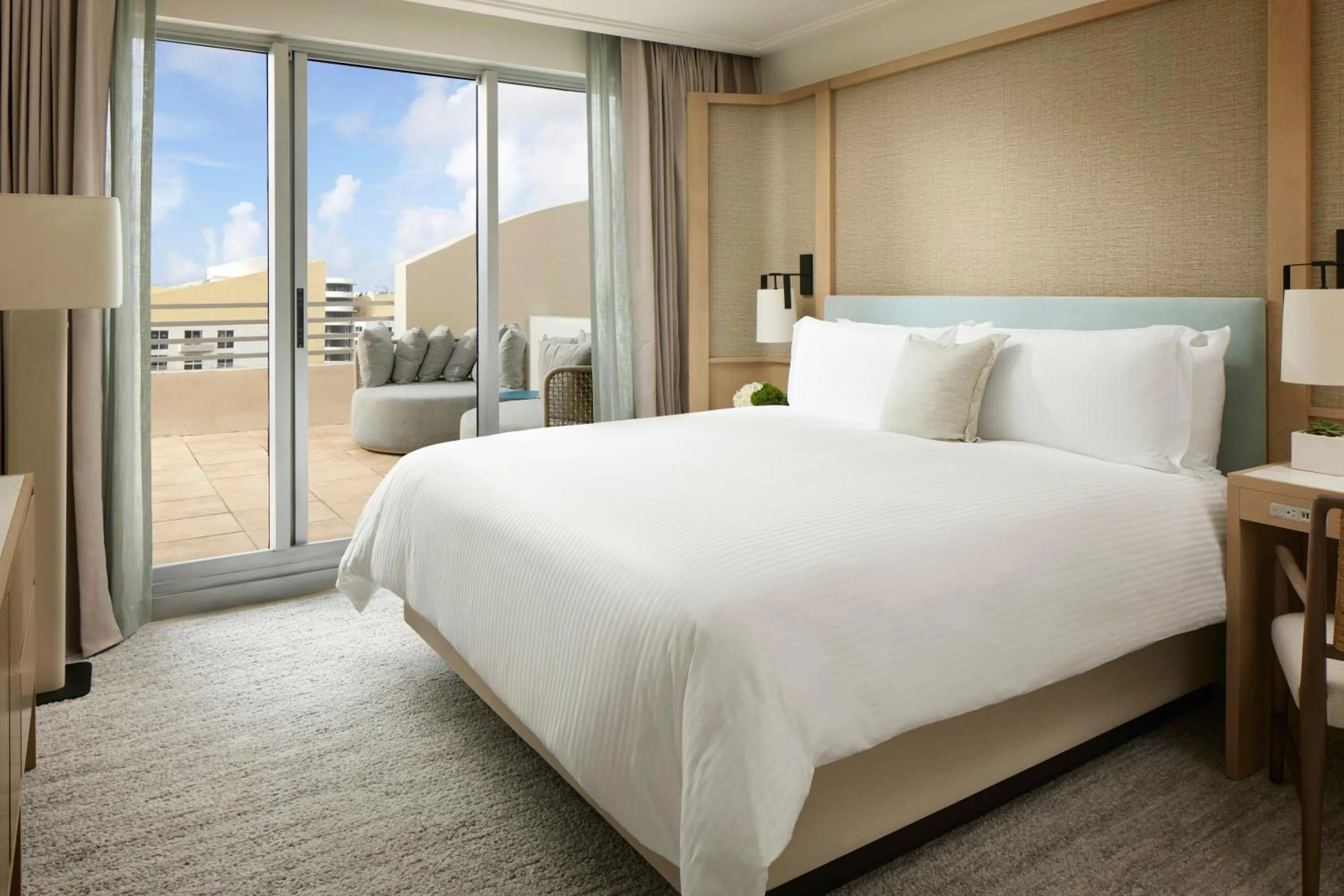 Patio, Bed in Loews Miami Beach Hotel