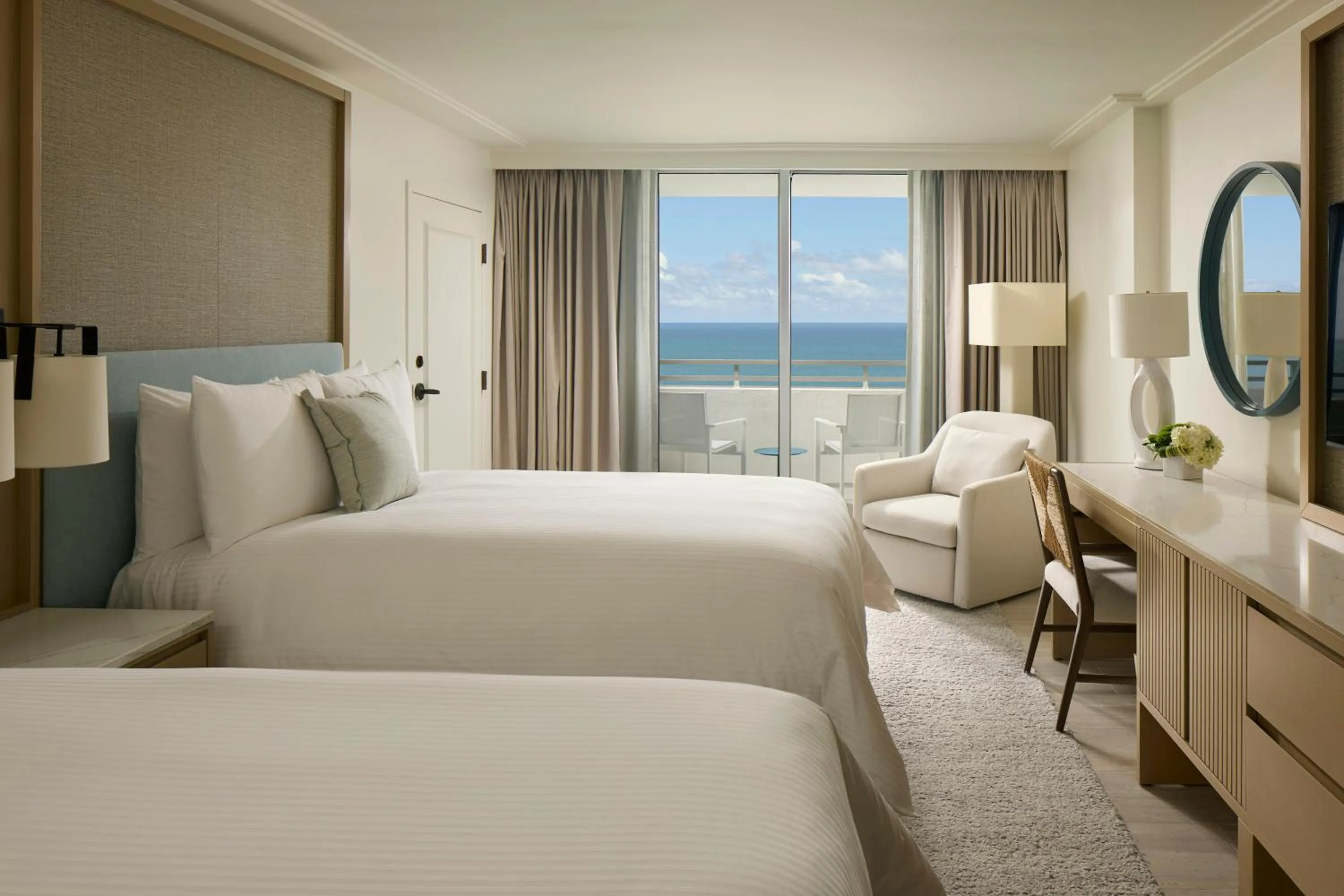 Bedroom, Bed in Loews Miami Beach Hotel