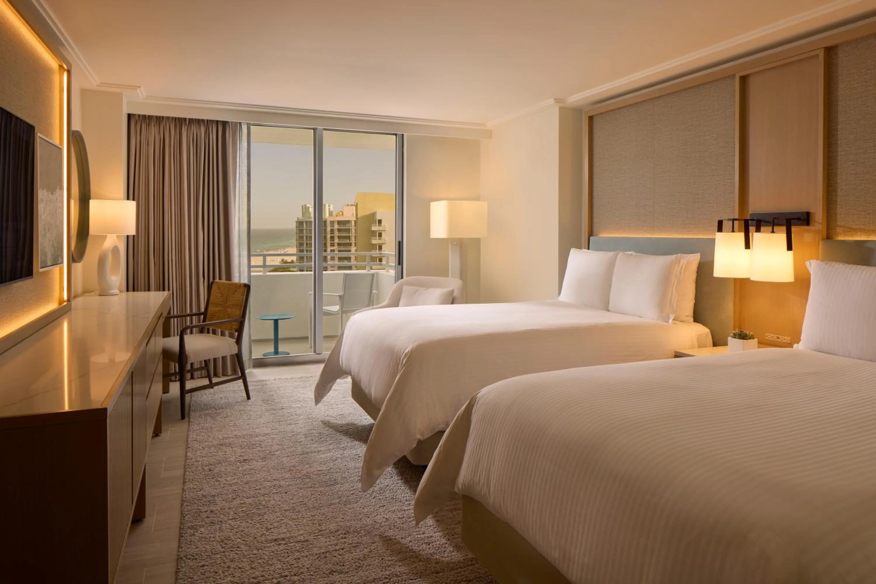 Bed in Loews Miami Beach Hotel