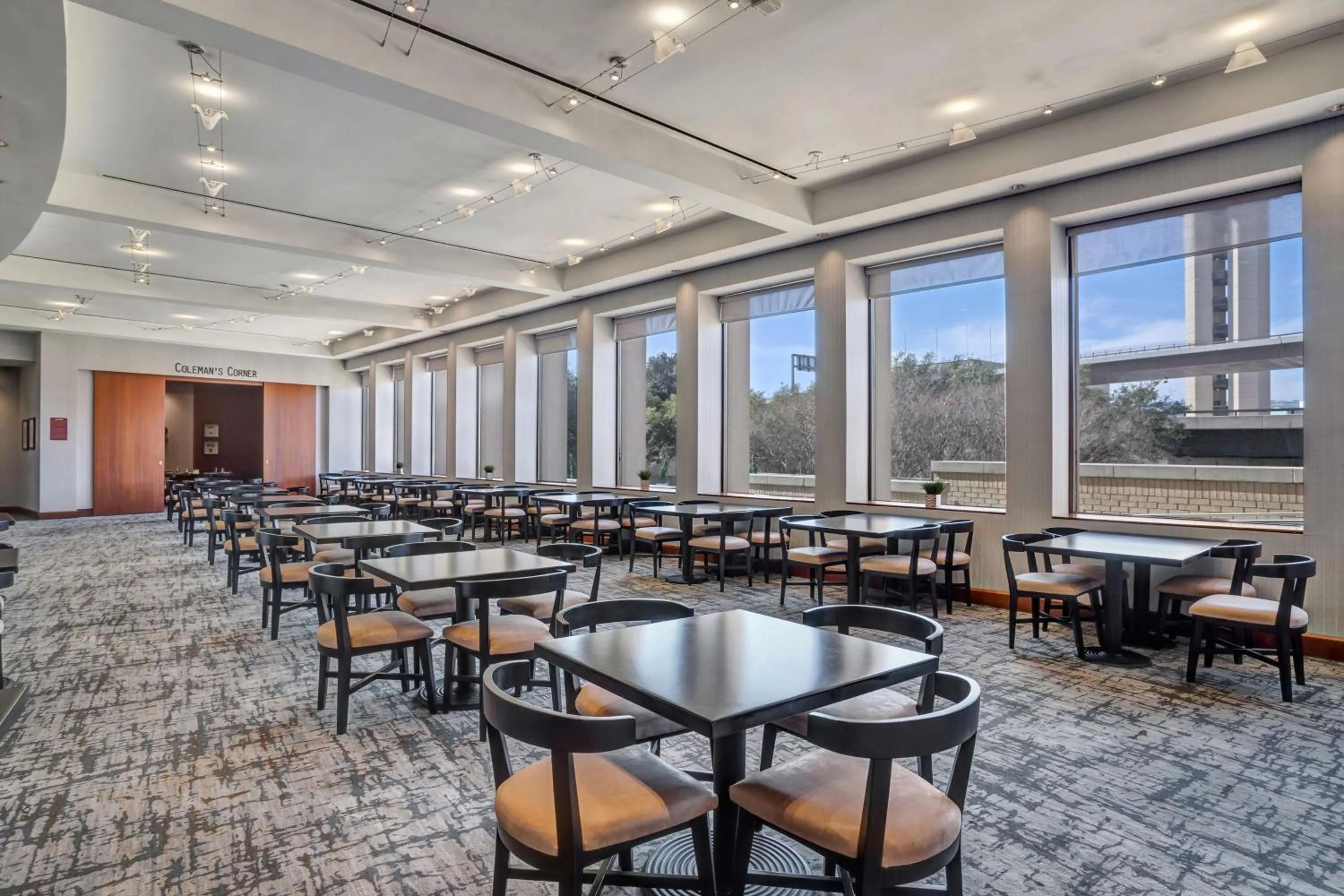 Restaurant/places to eat in Hyatt Regency DFW International Airport