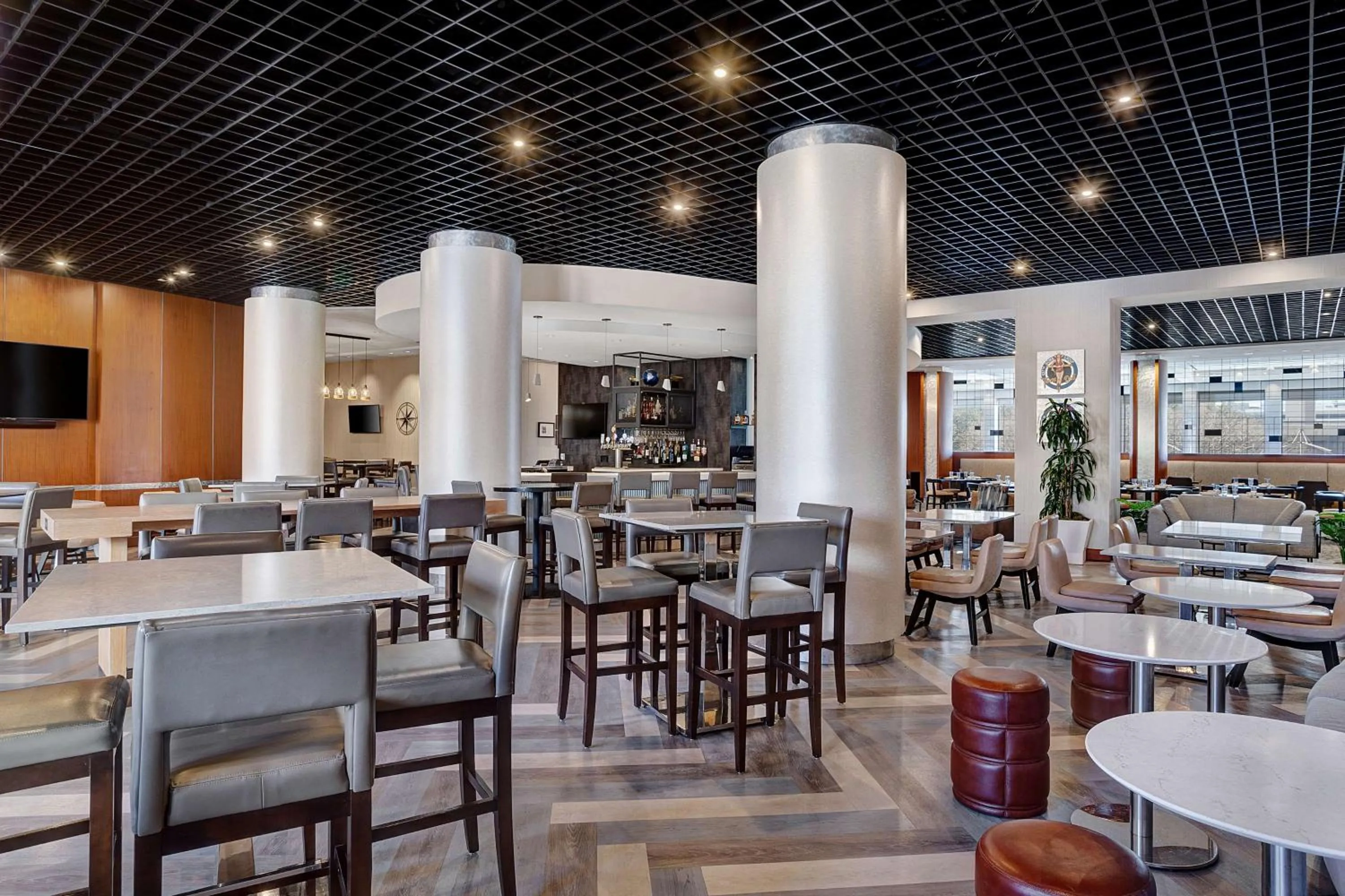 Restaurant/places to eat in Hyatt Regency DFW International Airport