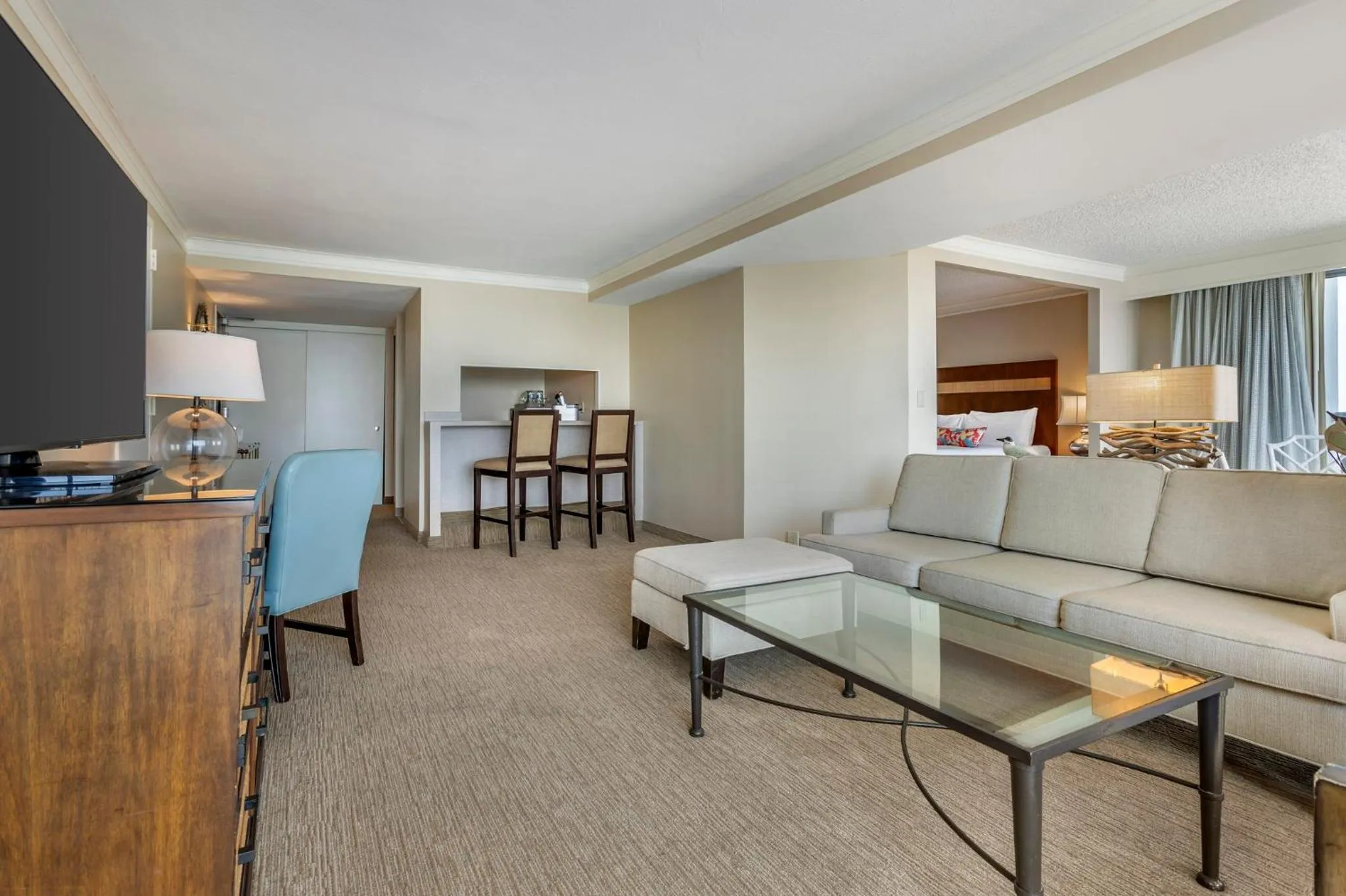 Photo of the whole room in Omni Corpus Christi Hotel