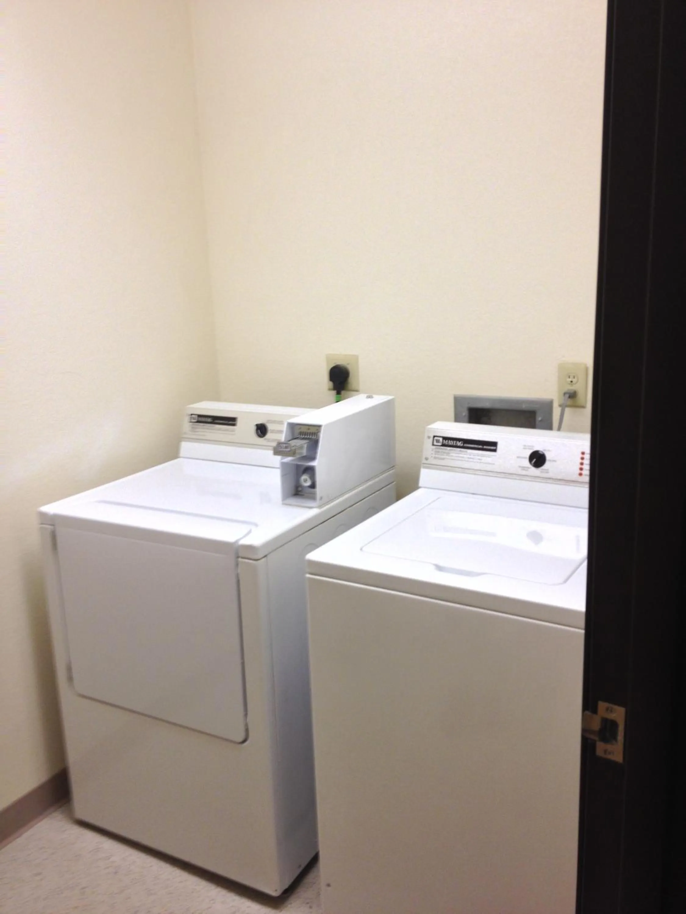 Americas Best Value Inn & Suites-Spring Valley