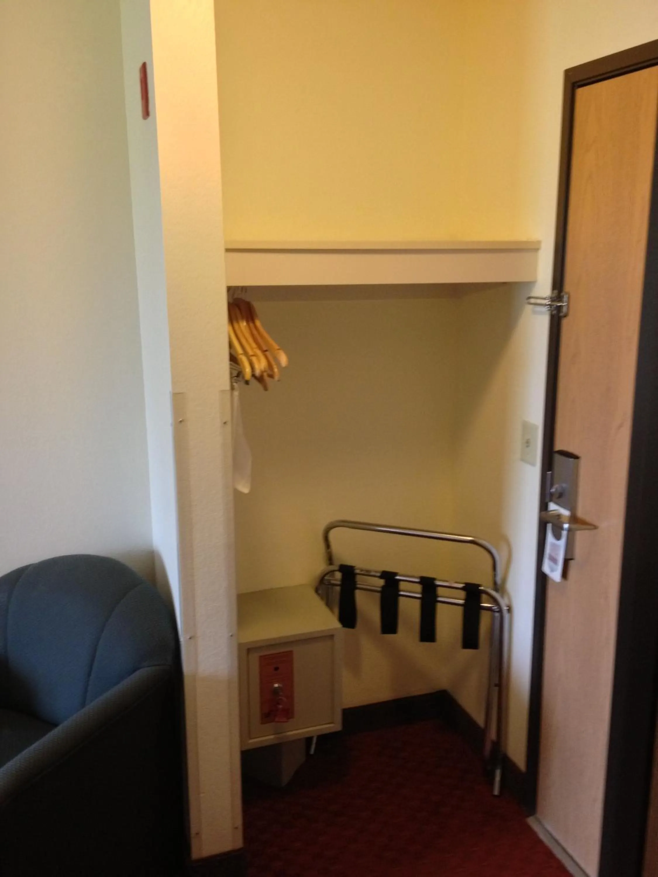 Americas Best Value Inn & Suites-Spring Valley