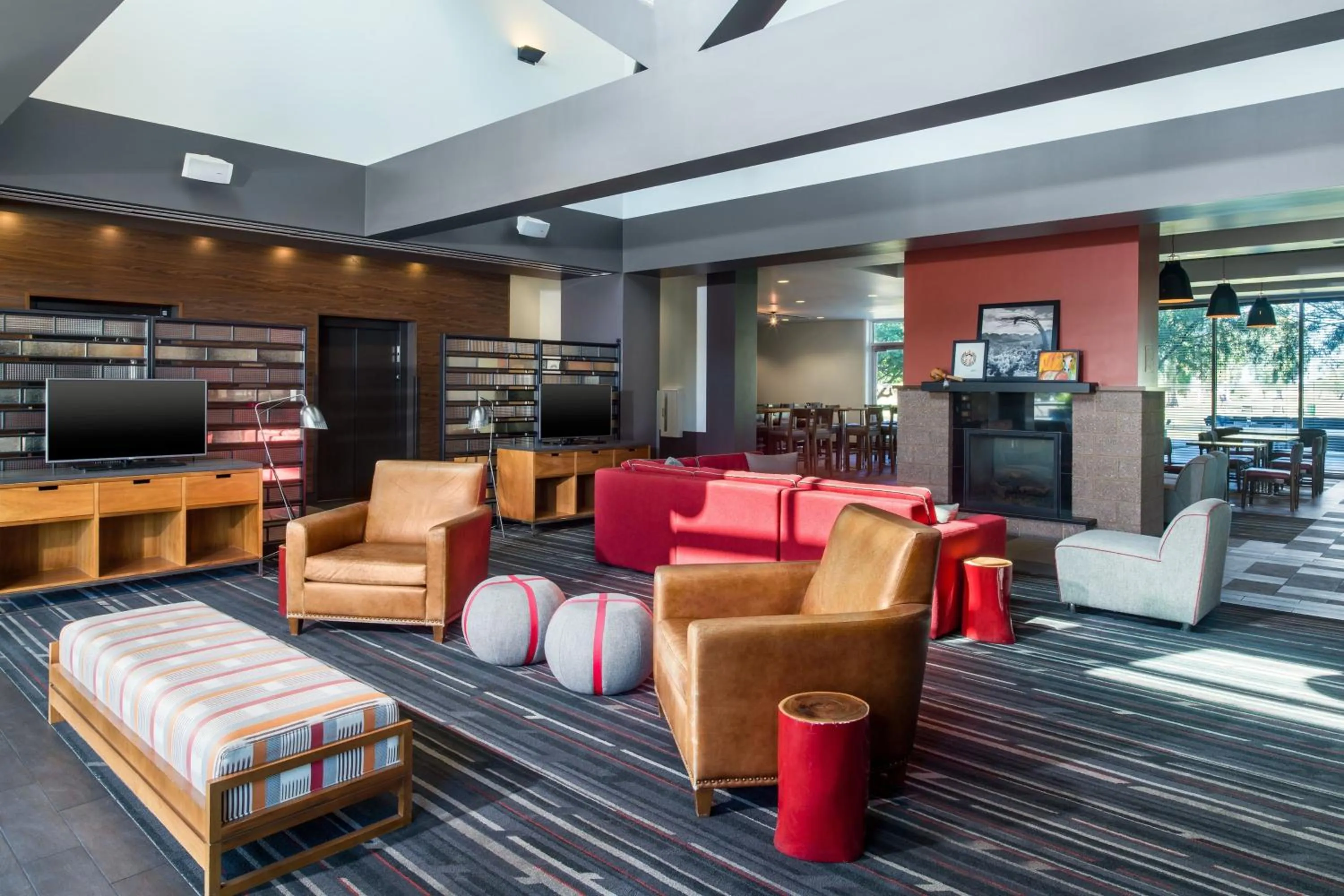 Lobby or reception in Four Points by Sheraton at Phoenix Mesa Gateway Airport