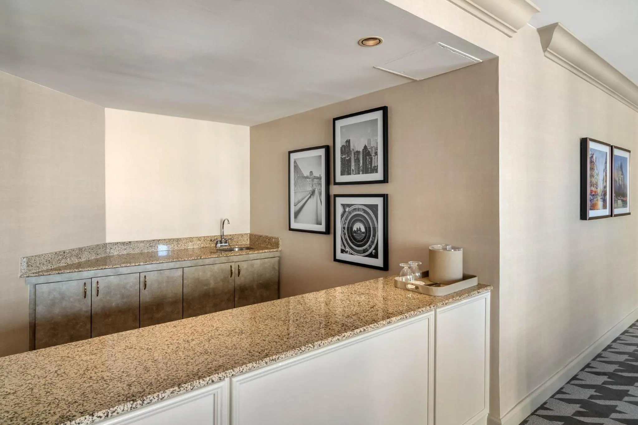 Photo of the whole room in Omni Atlanta Hotel at Centennial Park