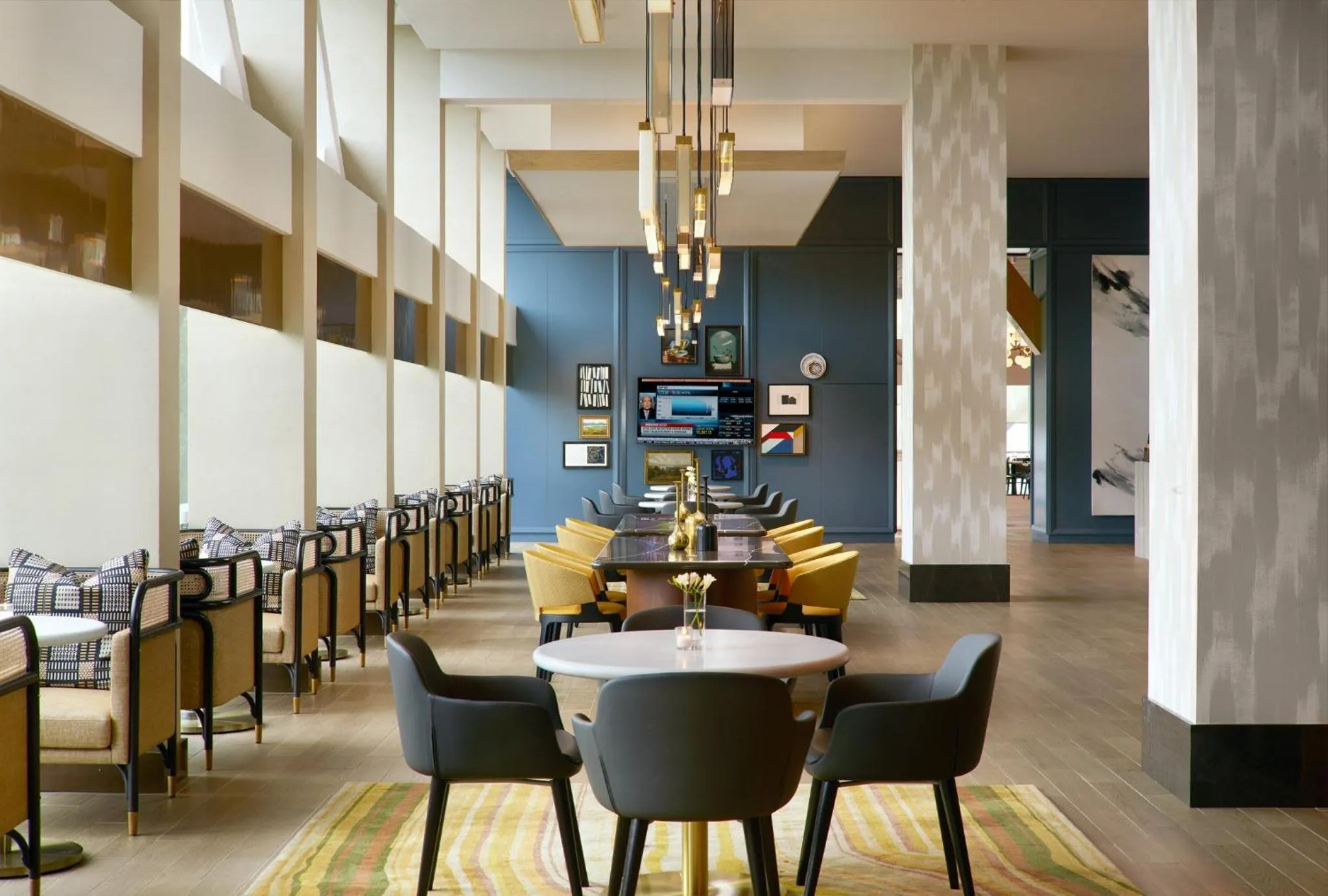 Restaurant/places to eat in Omni Atlanta Hotel at Centennial Park