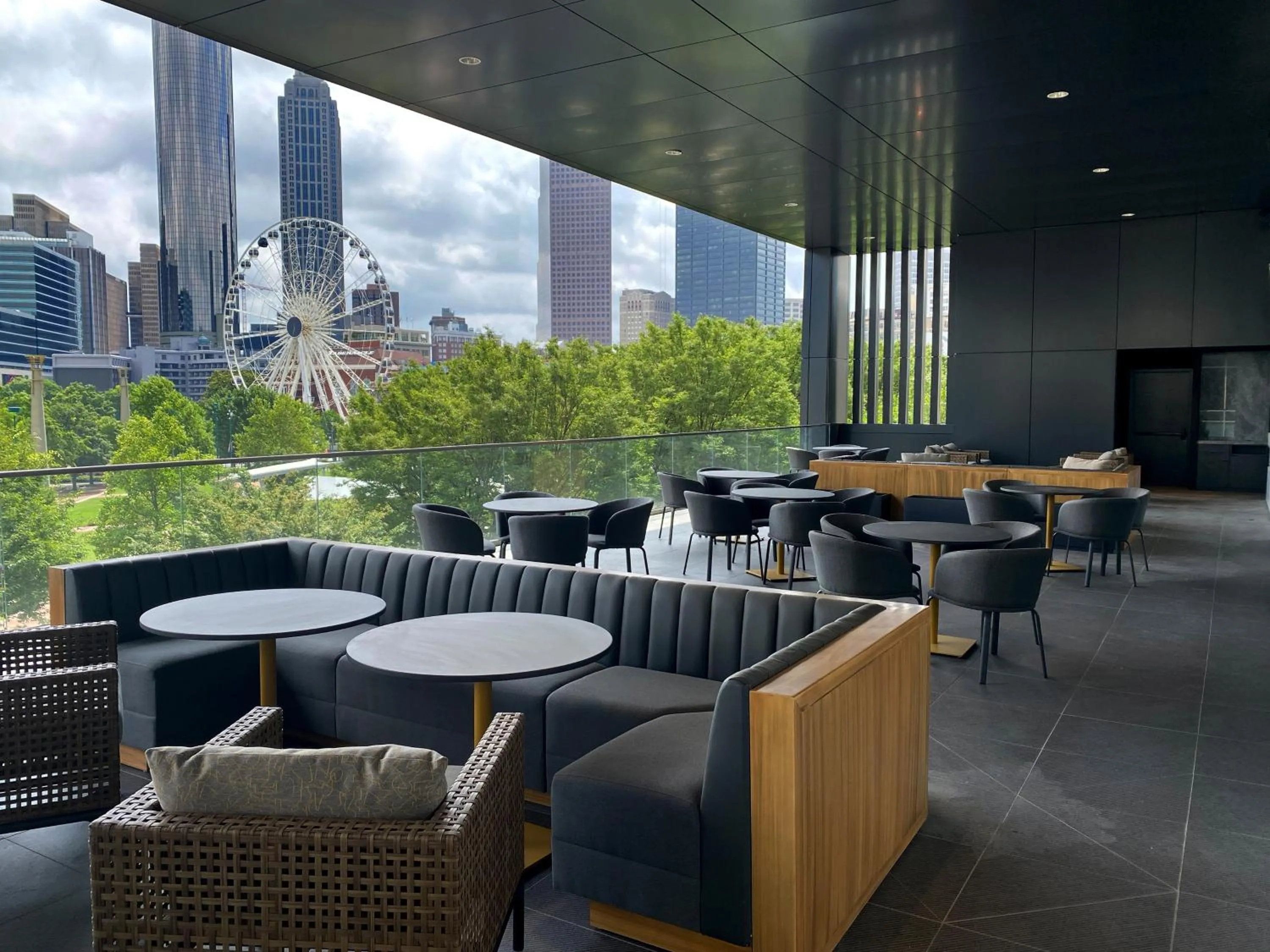 Restaurant/places to eat in Omni Atlanta Hotel at Centennial Park
