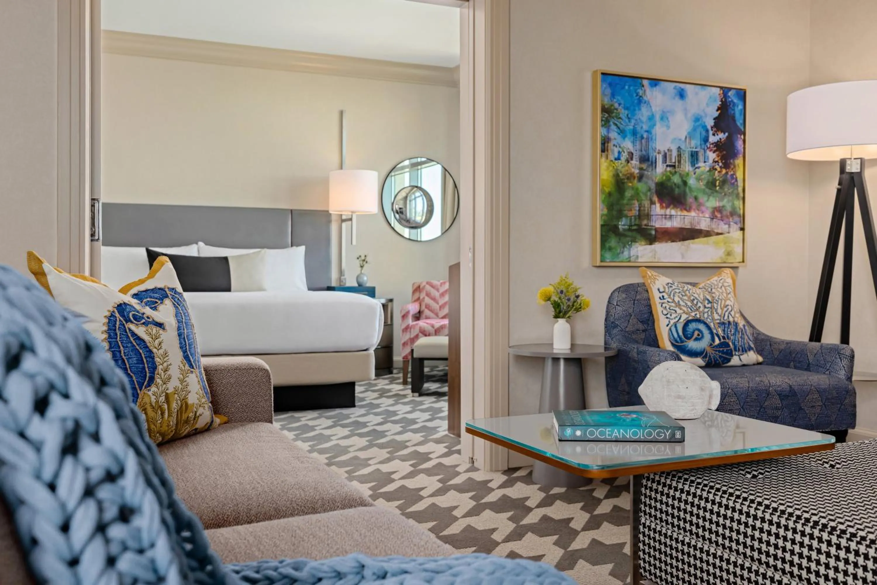 Photo of the whole room, Bed in Omni Atlanta Hotel at Centennial Park