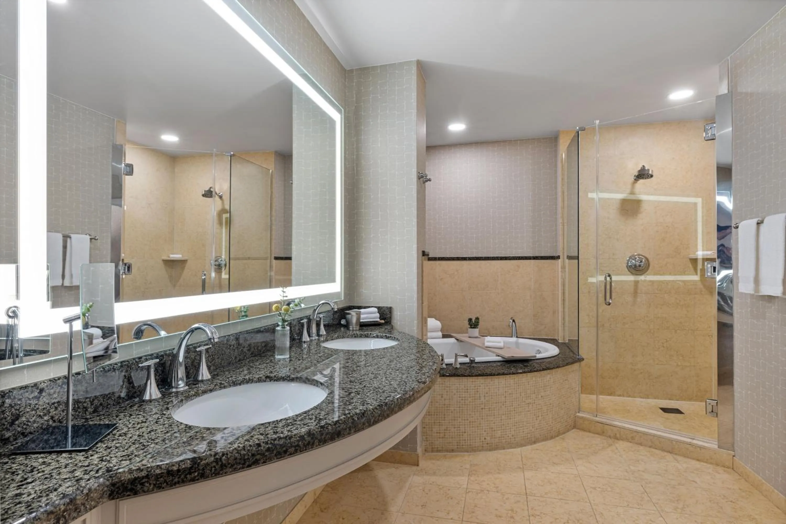 Photo of the whole room in Omni Atlanta Hotel at Centennial Park