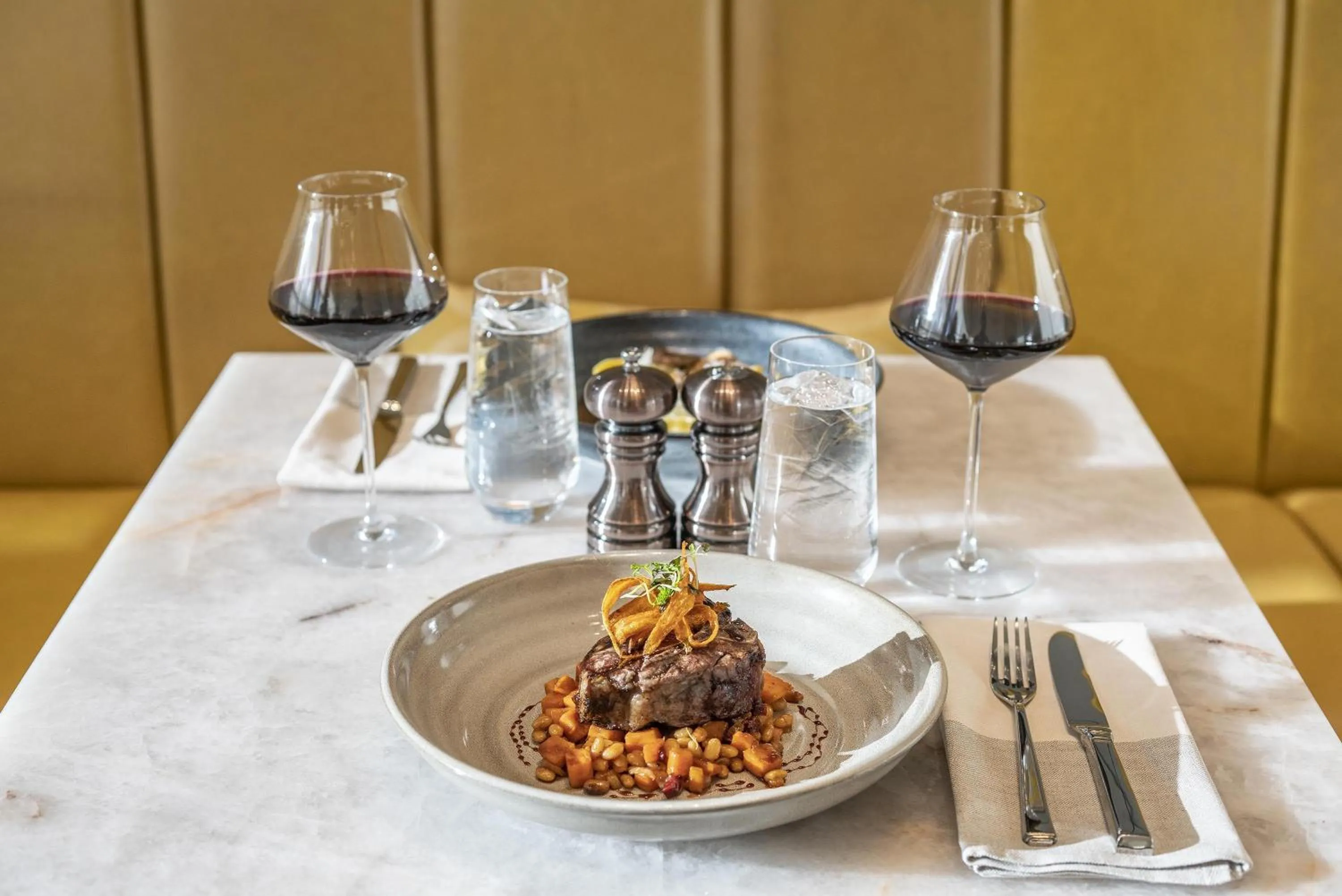 Restaurant/places to eat in Hyatt Regency Denver at Colorado Convention Center