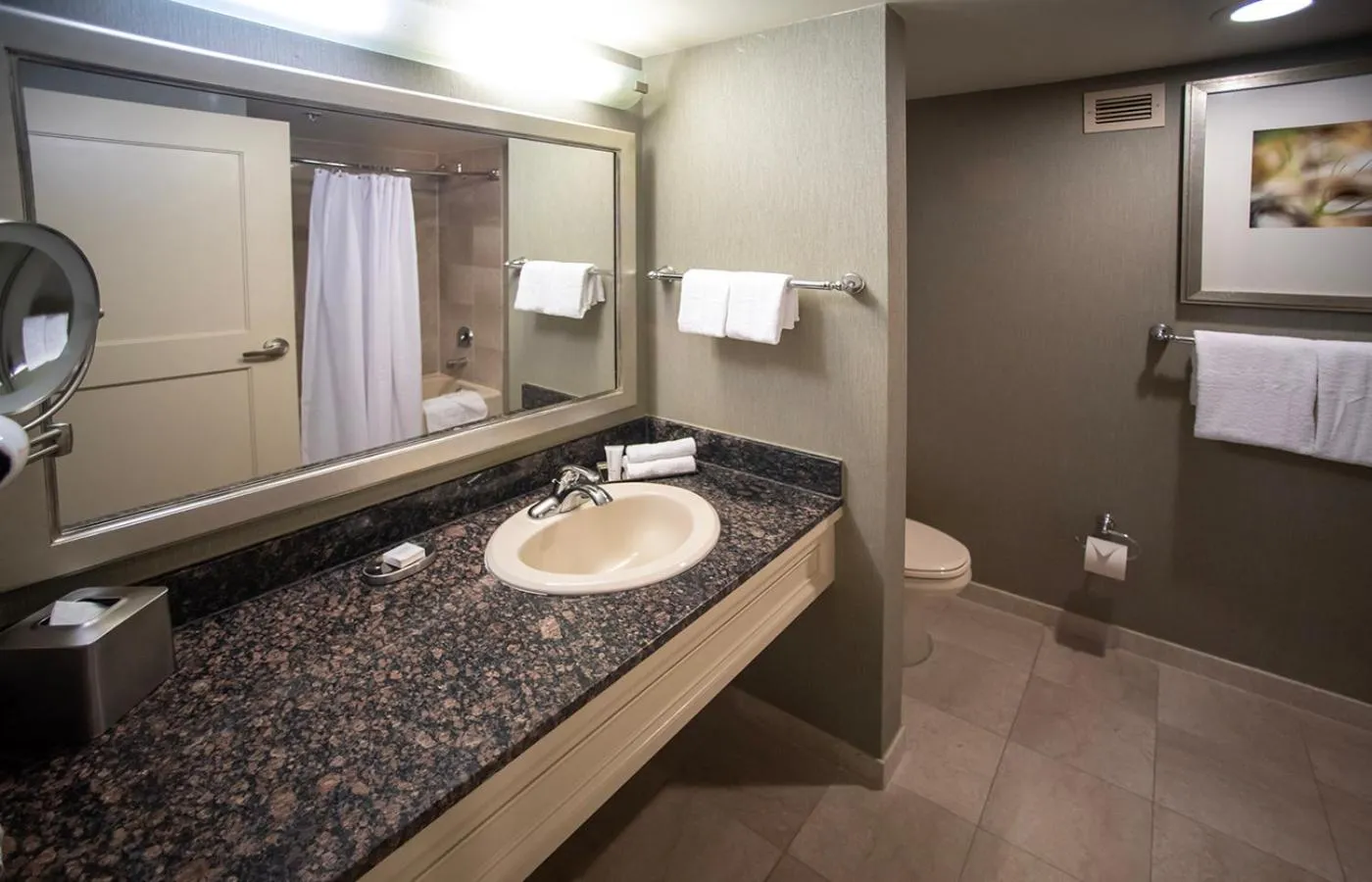 Deluxe Double Room in Gold Strike Casino Resort