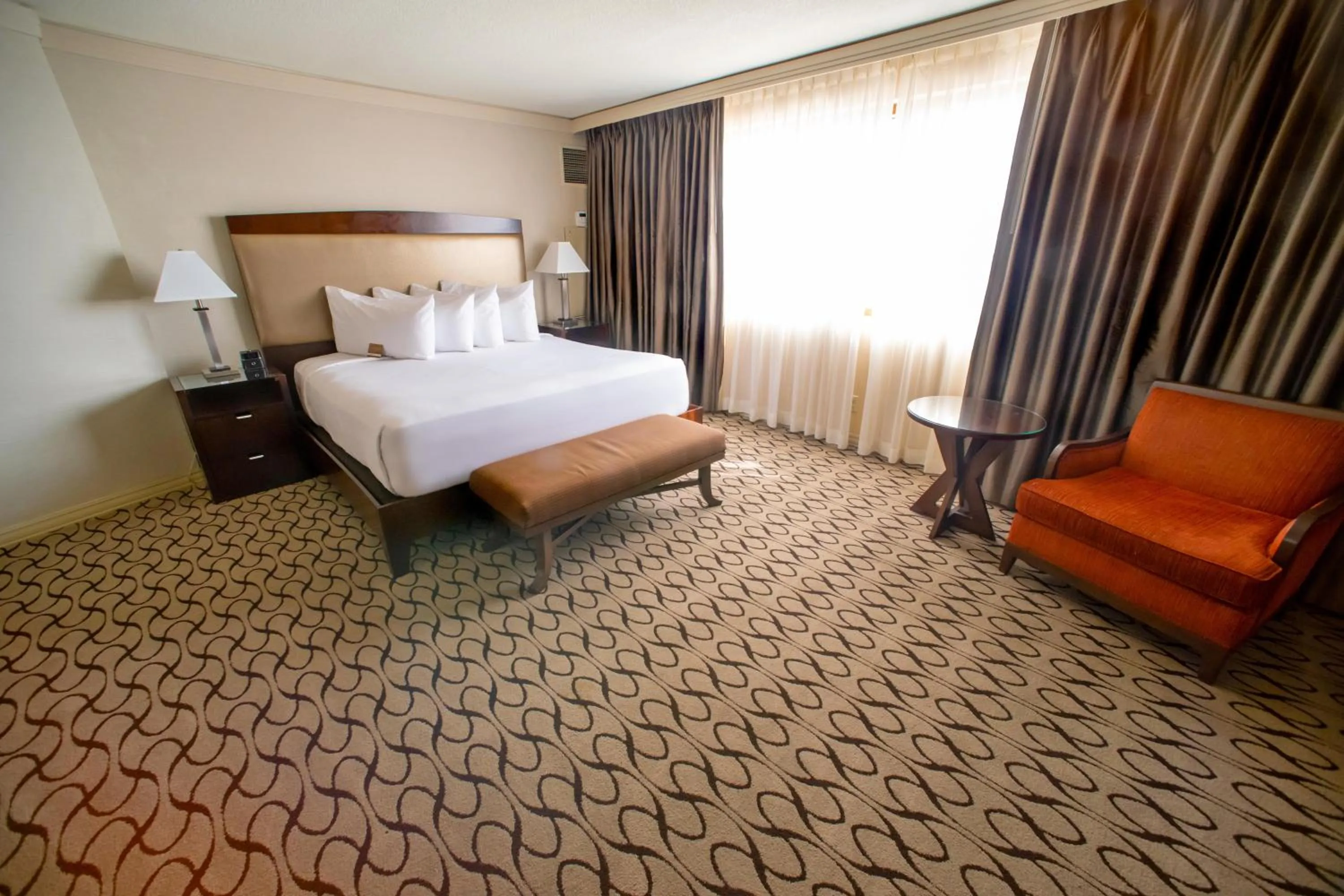 Bedroom, Bed in Gold Strike Casino Resort