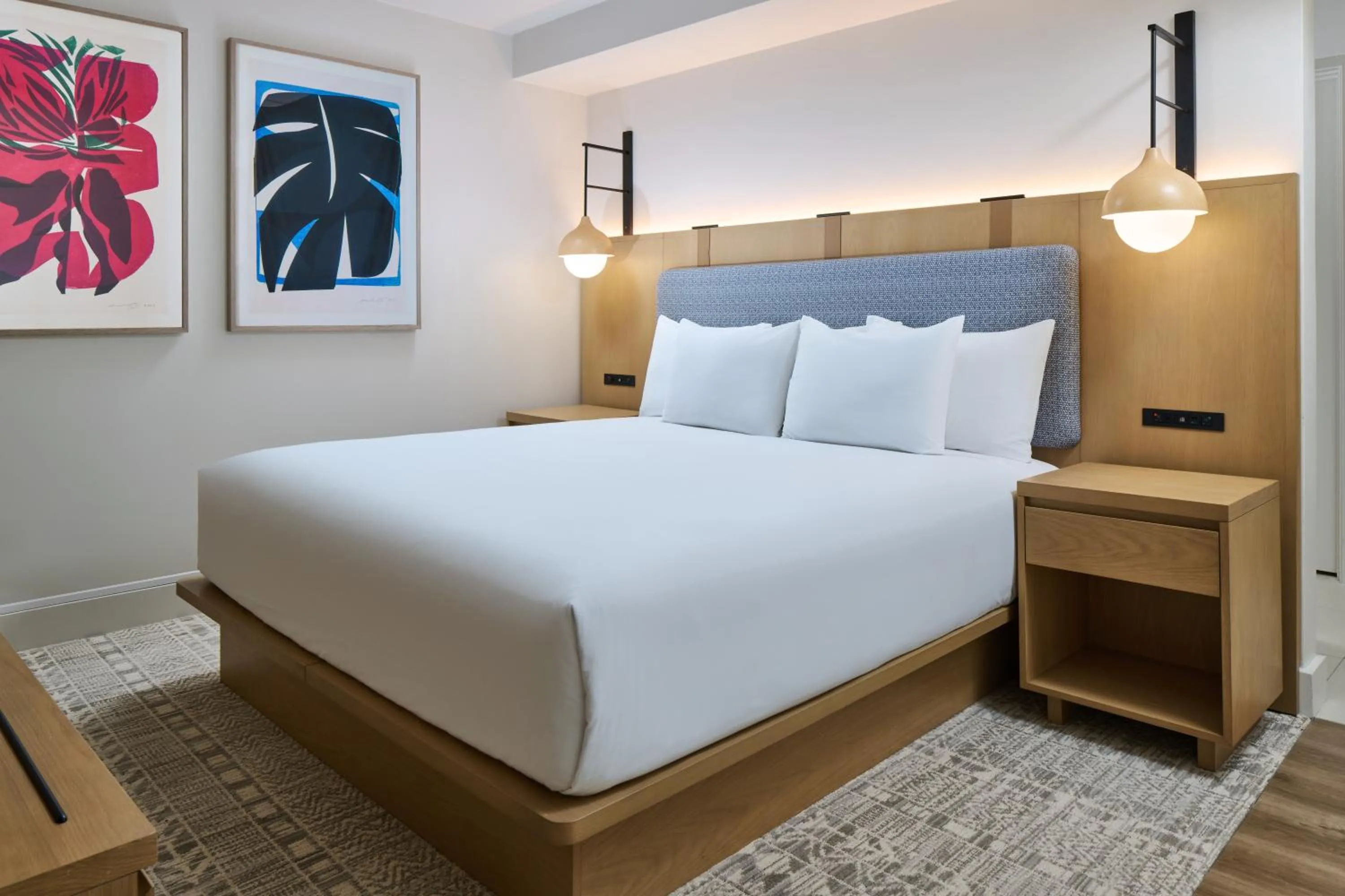 Bed in Hyatt Regency Waikiki Beach Resort & Spa