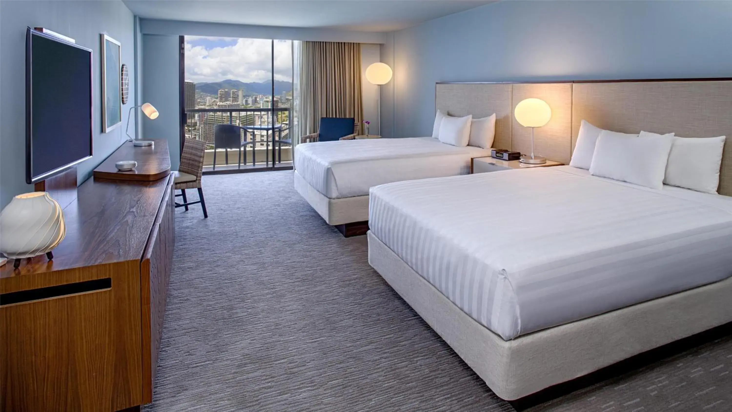 Bedroom, Bed in Hyatt Regency Waikiki Beach Resort & Spa Bedroom, Bed in Hyatt Regency Waikiki Beach Resort & Spa