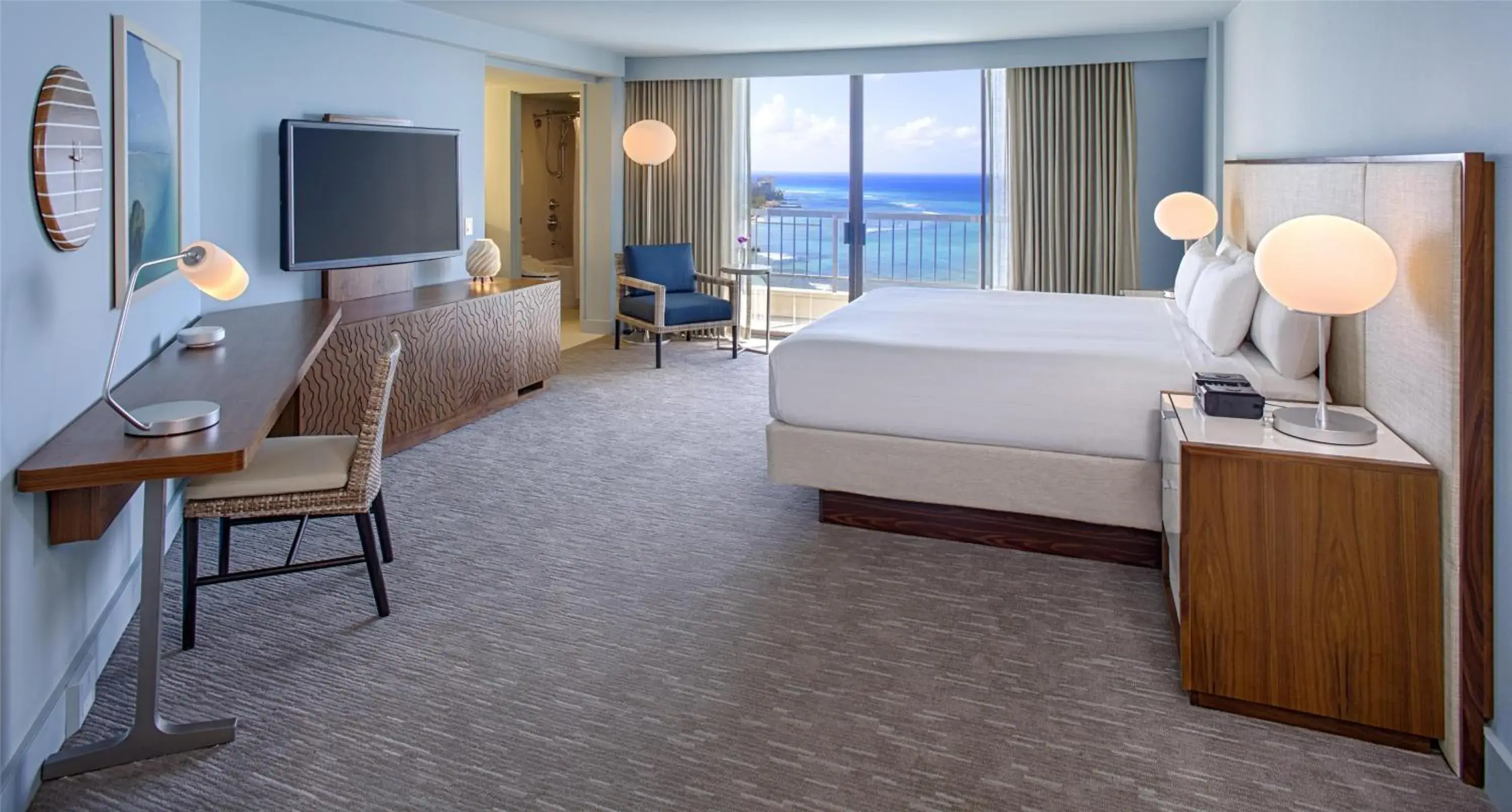 Bedroom, Bed in Hyatt Regency Waikiki Beach Resort & Spa Bedroom, Bed in Hyatt Regency Waikiki Beach Resort & Spa