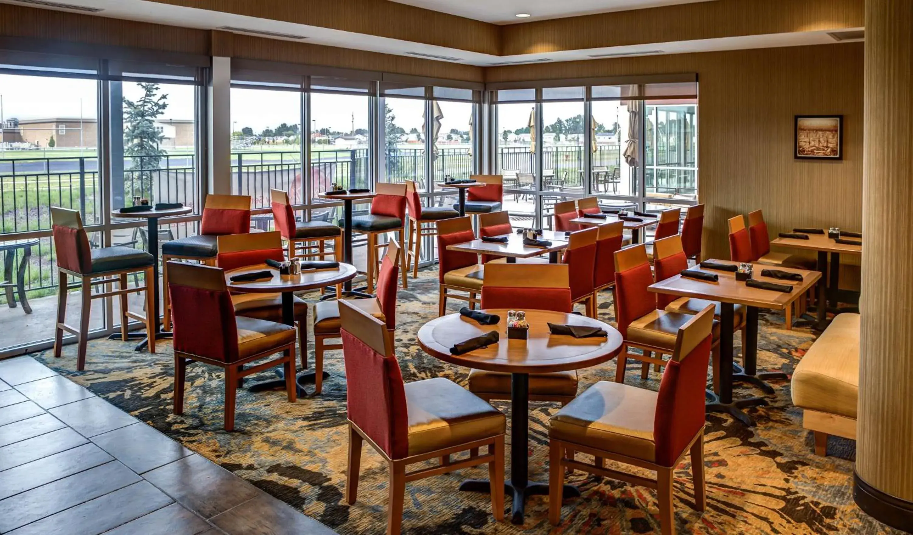 Restaurant/places to eat in DoubleTree by Hilton West Fargo Sanford Medical Center Area Restaurant/places to eat in DoubleTree by Hilton West Fargo Sanford Medical Center Area