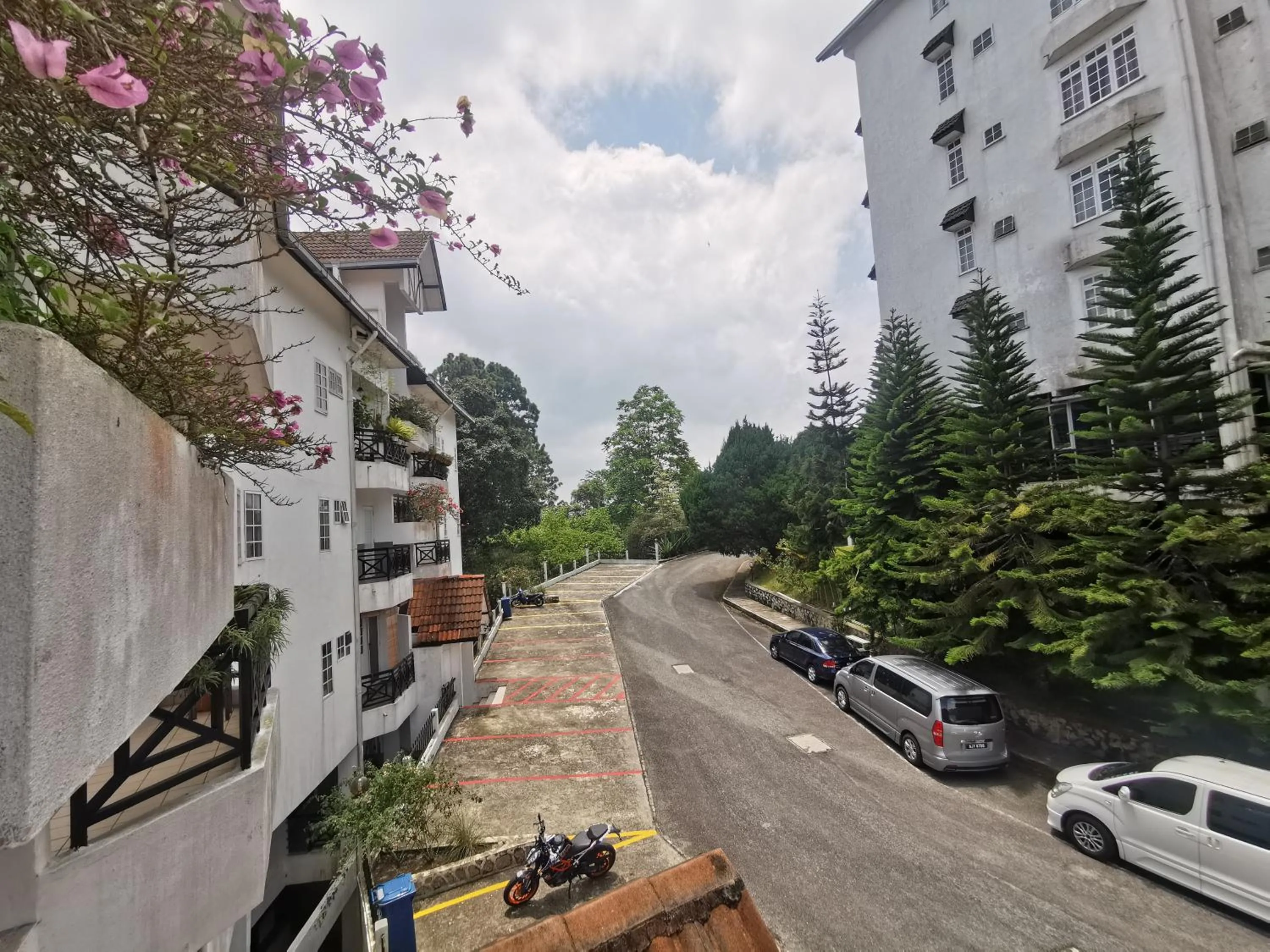 Street view in Little England B8