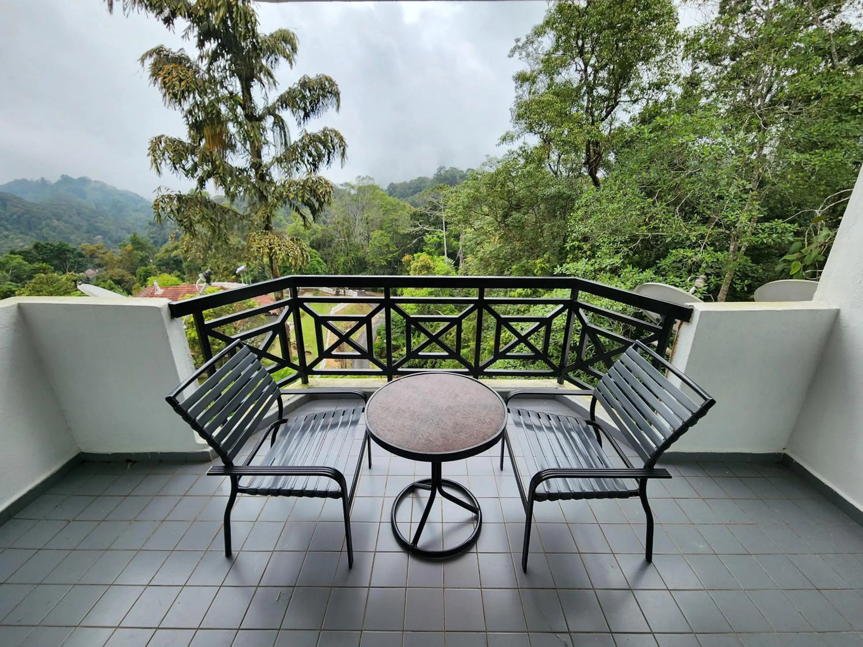 Balcony/Terrace in Little England B8