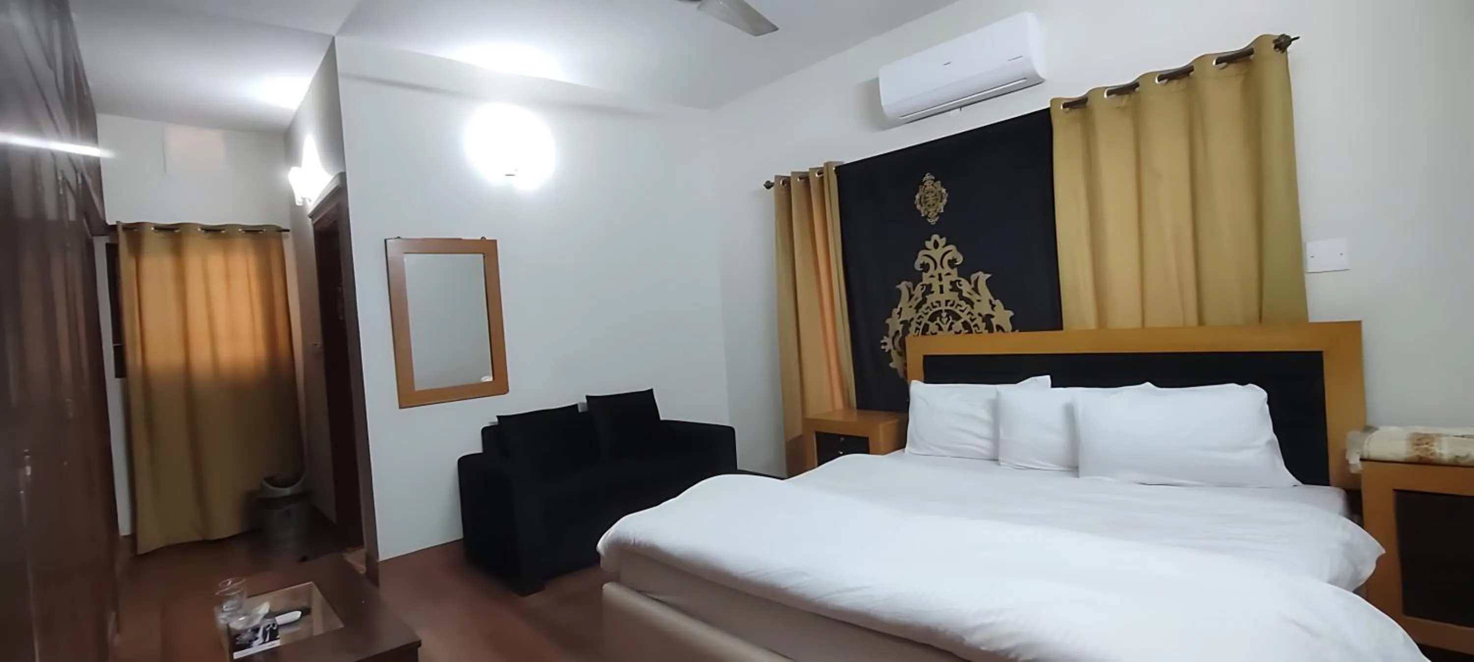 Bedroom, Bed in Mulberry Guest House F-11