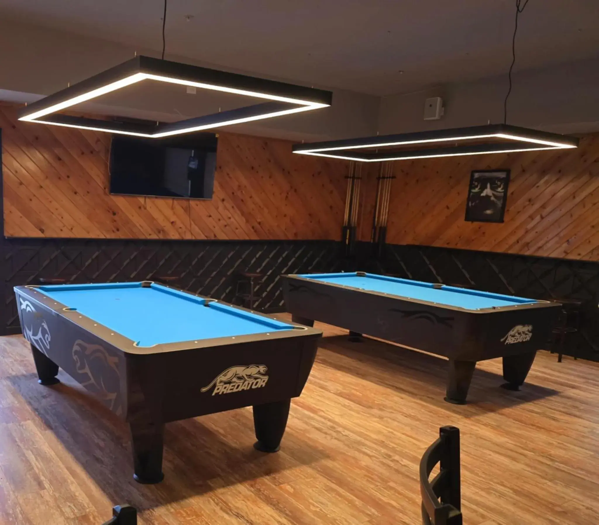 Lounge or bar in Boarders Inn & Suites by Cobblestone Hotels - Brush Lounge or bar in Boarders Inn & Suites by Cobblestone Hotels - Brush