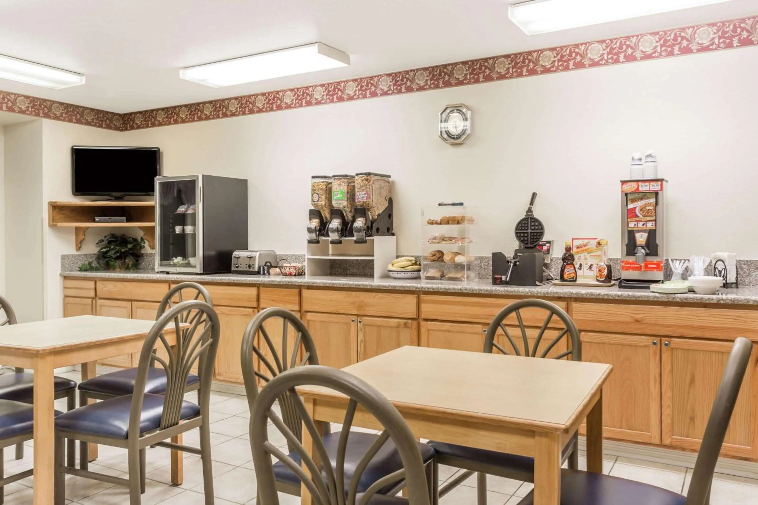 On site in Boarders Inn & Suites by Cobblestone Hotels - Brush