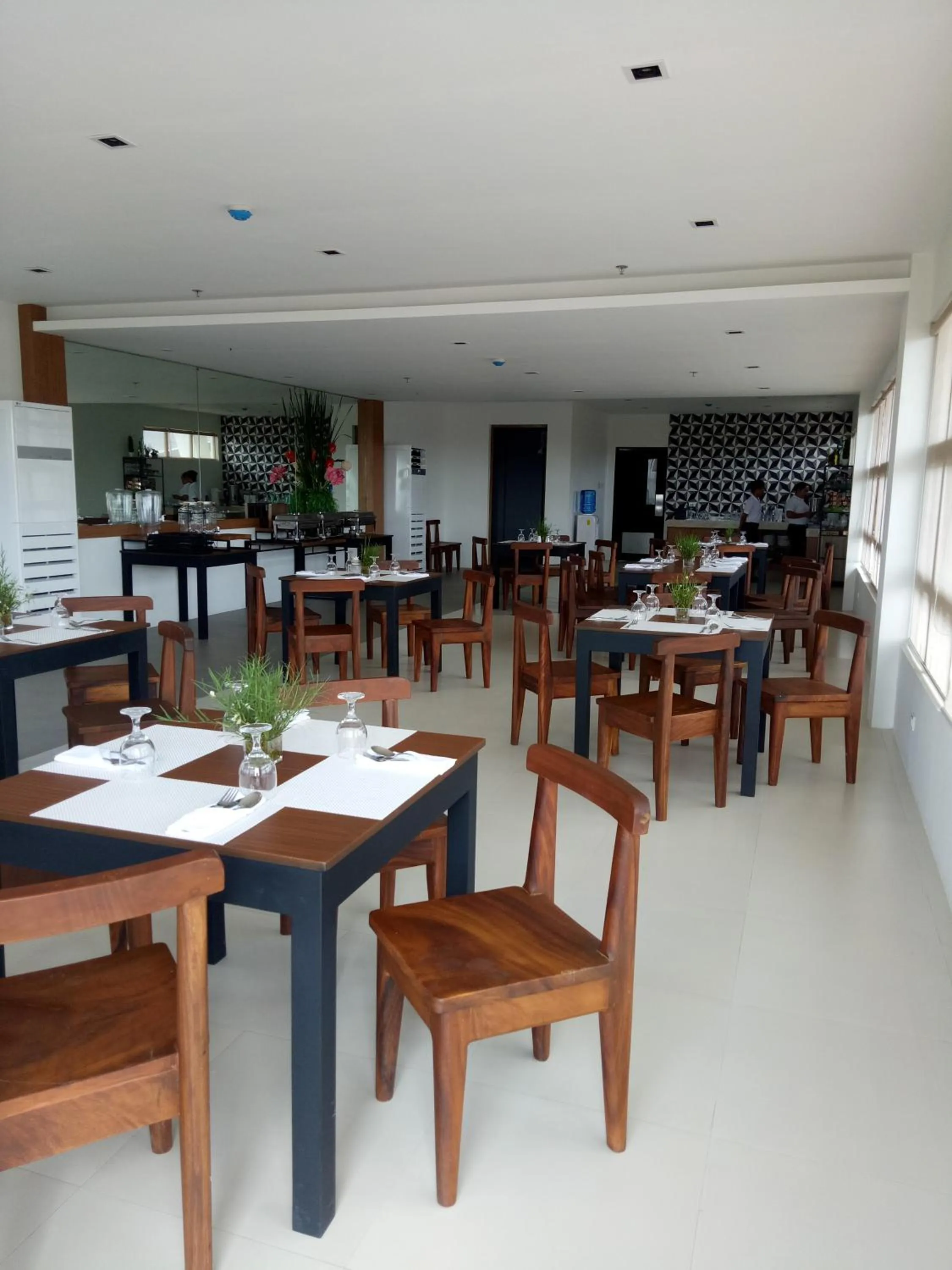 Restaurant/places to eat in Crown Hotel at Harbour Springs Palawan Managed by Enderun Hotels