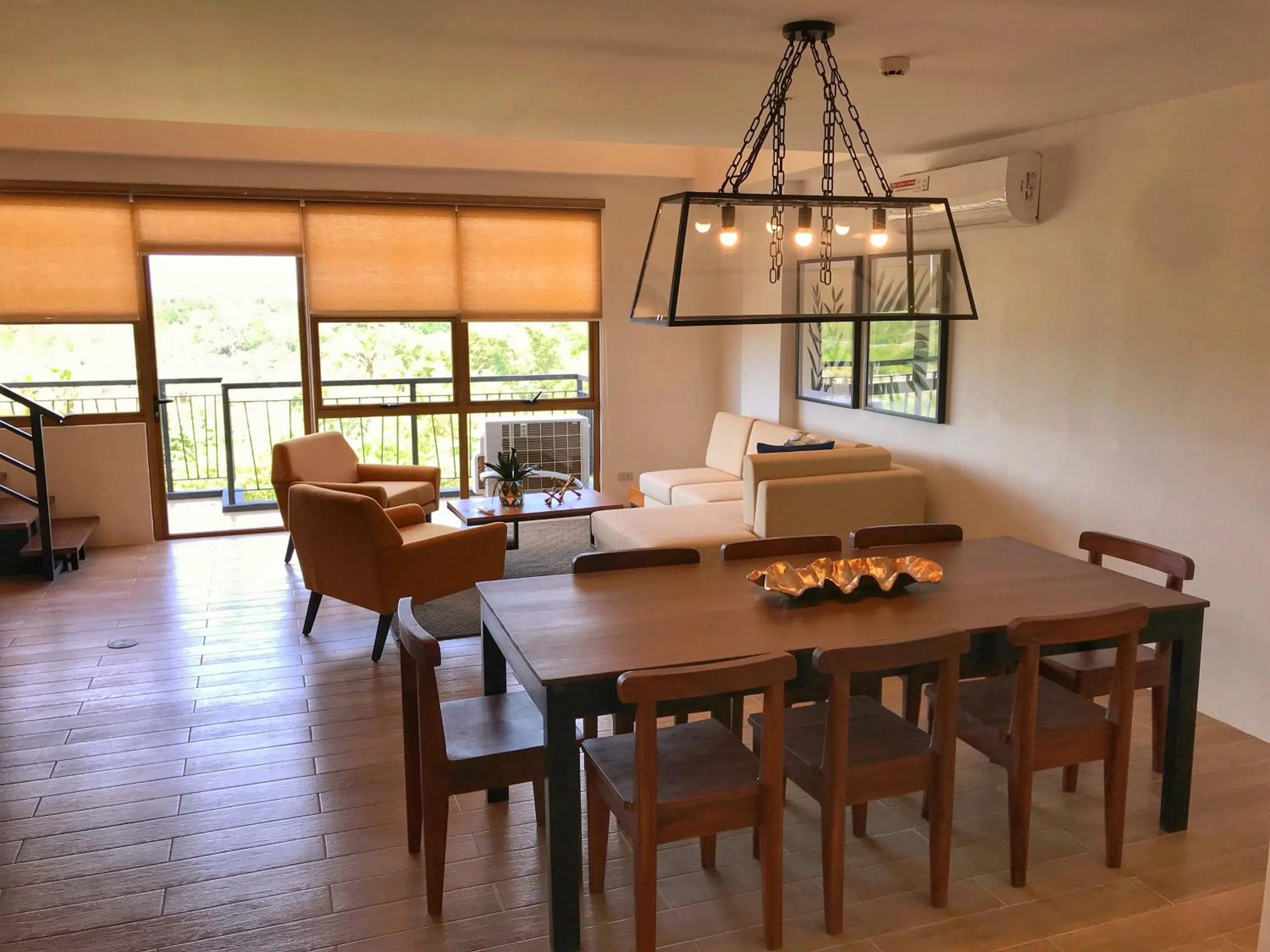 Dining area in Crown Hotel at Harbour Springs Palawan Managed by Enderun Hotels