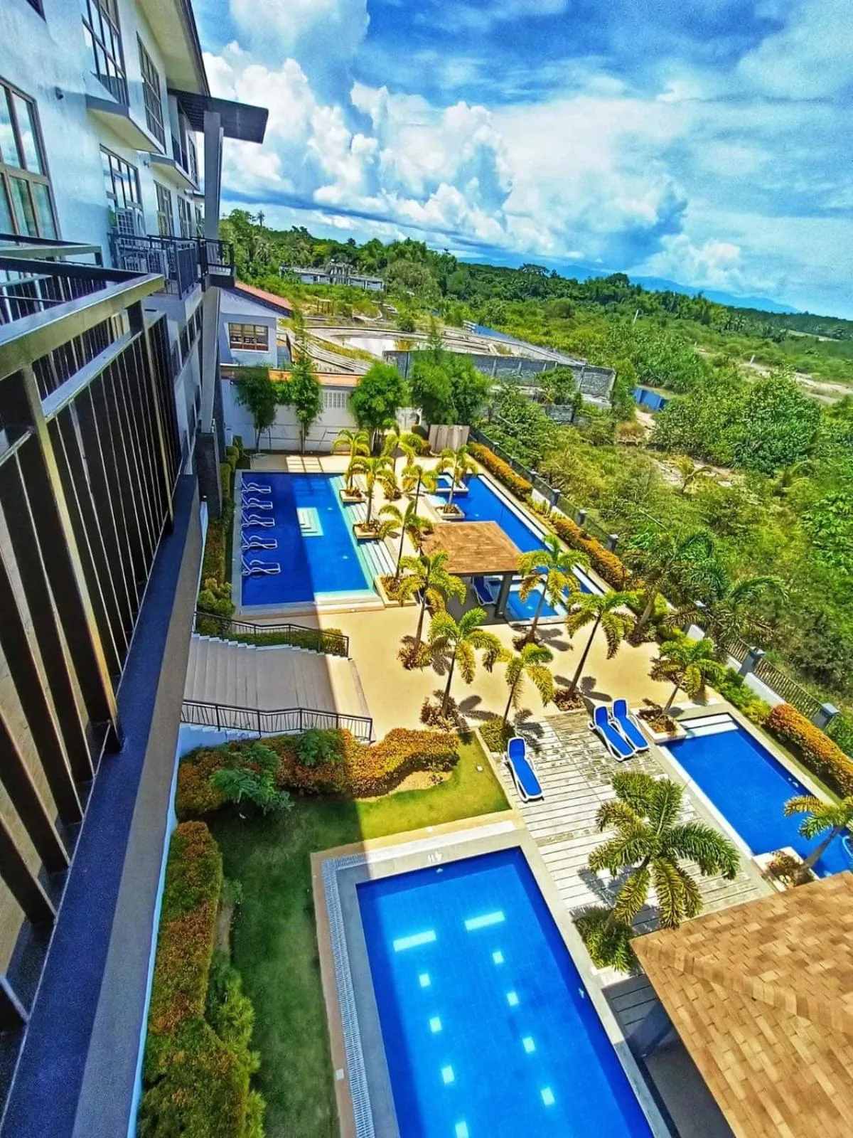 Crown Hotel at Harbour Springs Palawan Managed by Enderun Hotels