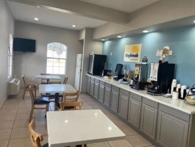 Days Inn by Wyndham Centerville