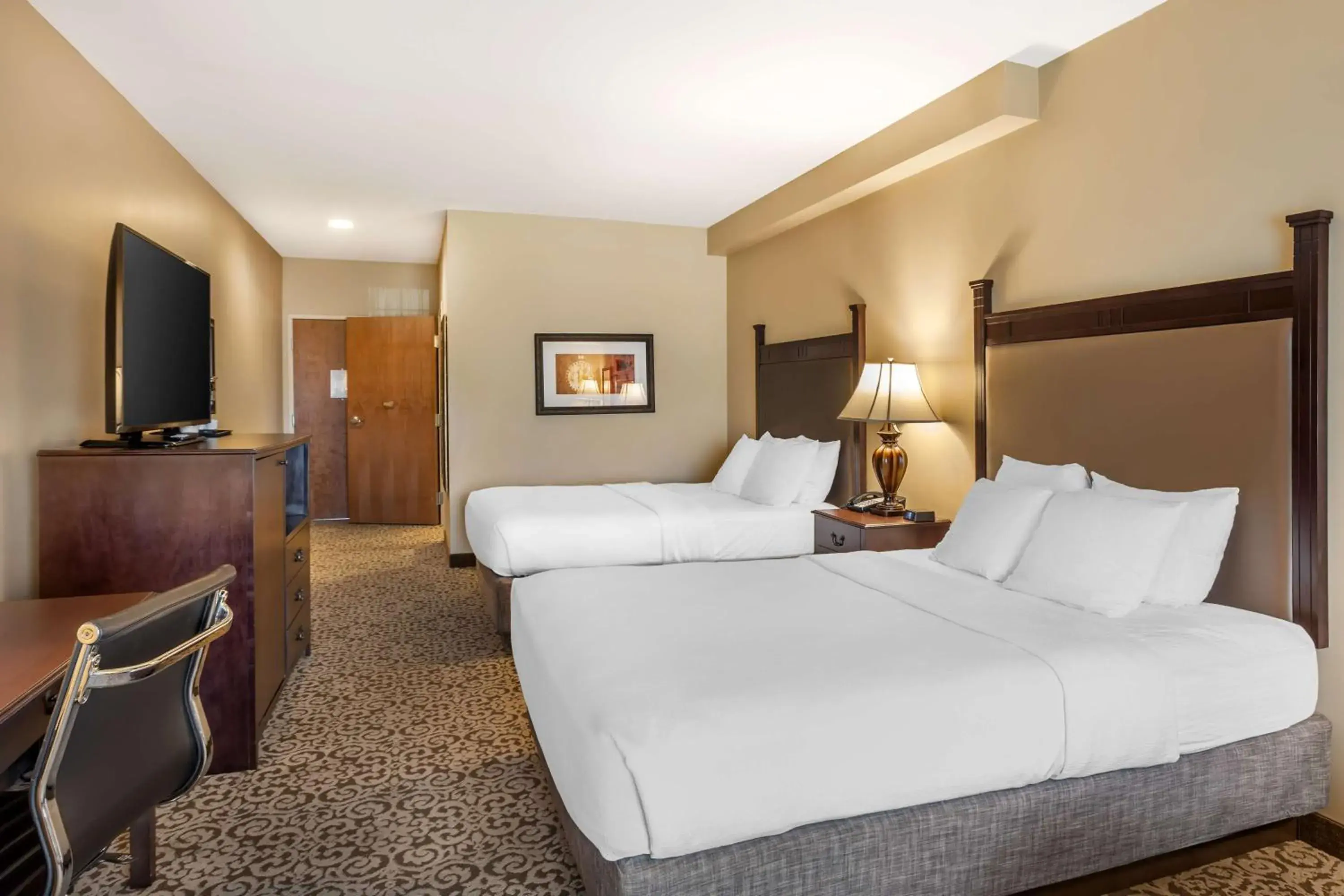 Queen Room with Two Queen Beds - Non Smoking in Best Western Plus Intercourse Village Inn Queen Room with Two Queen Beds - Non Smoking in Best Western Plus Intercourse Village Inn