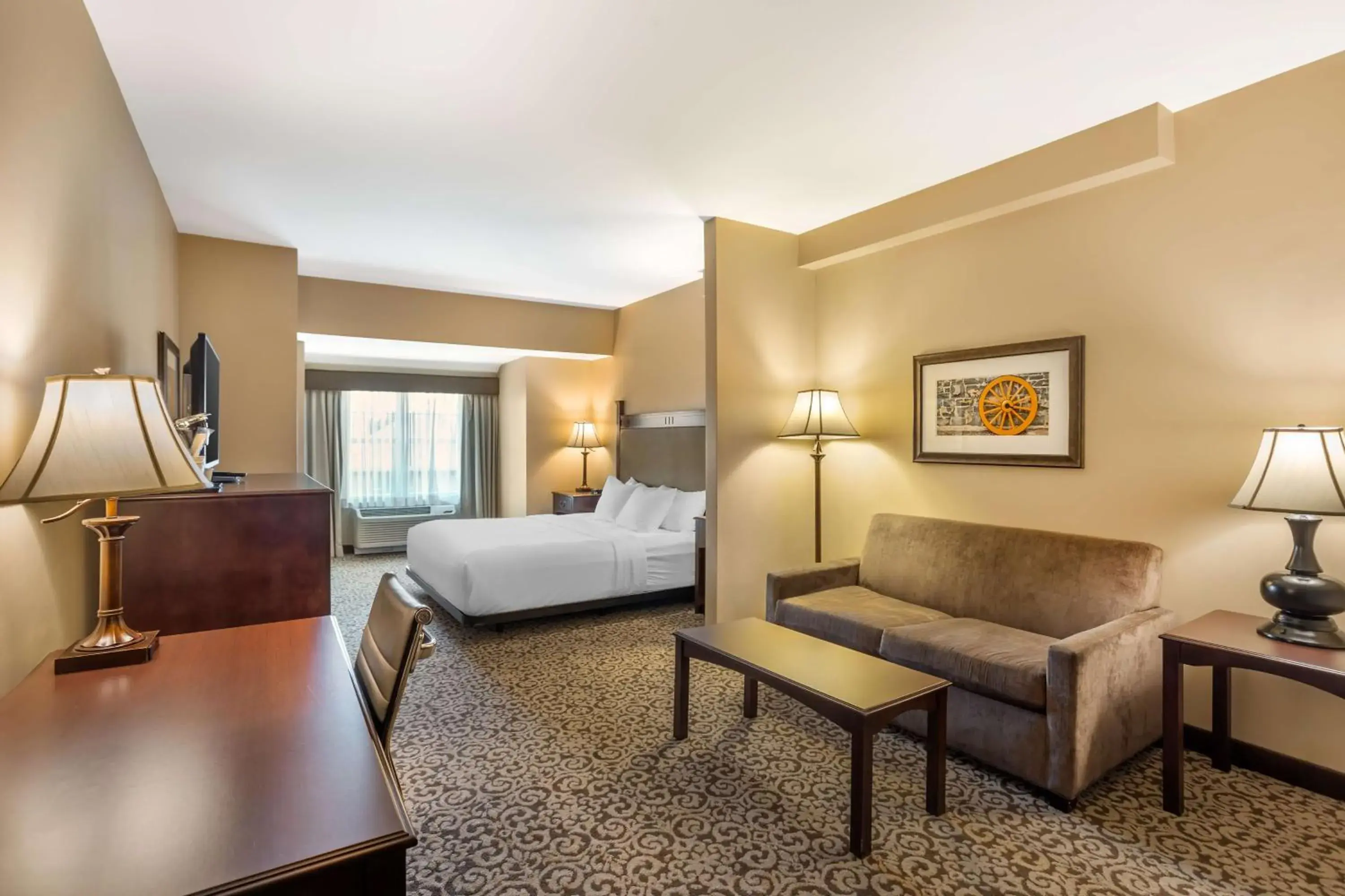 King Room with Bath Tub - Accessible in Best Western Plus Intercourse Village Inn King Room with Bath Tub - Accessible in Best Western Plus Intercourse Village Inn