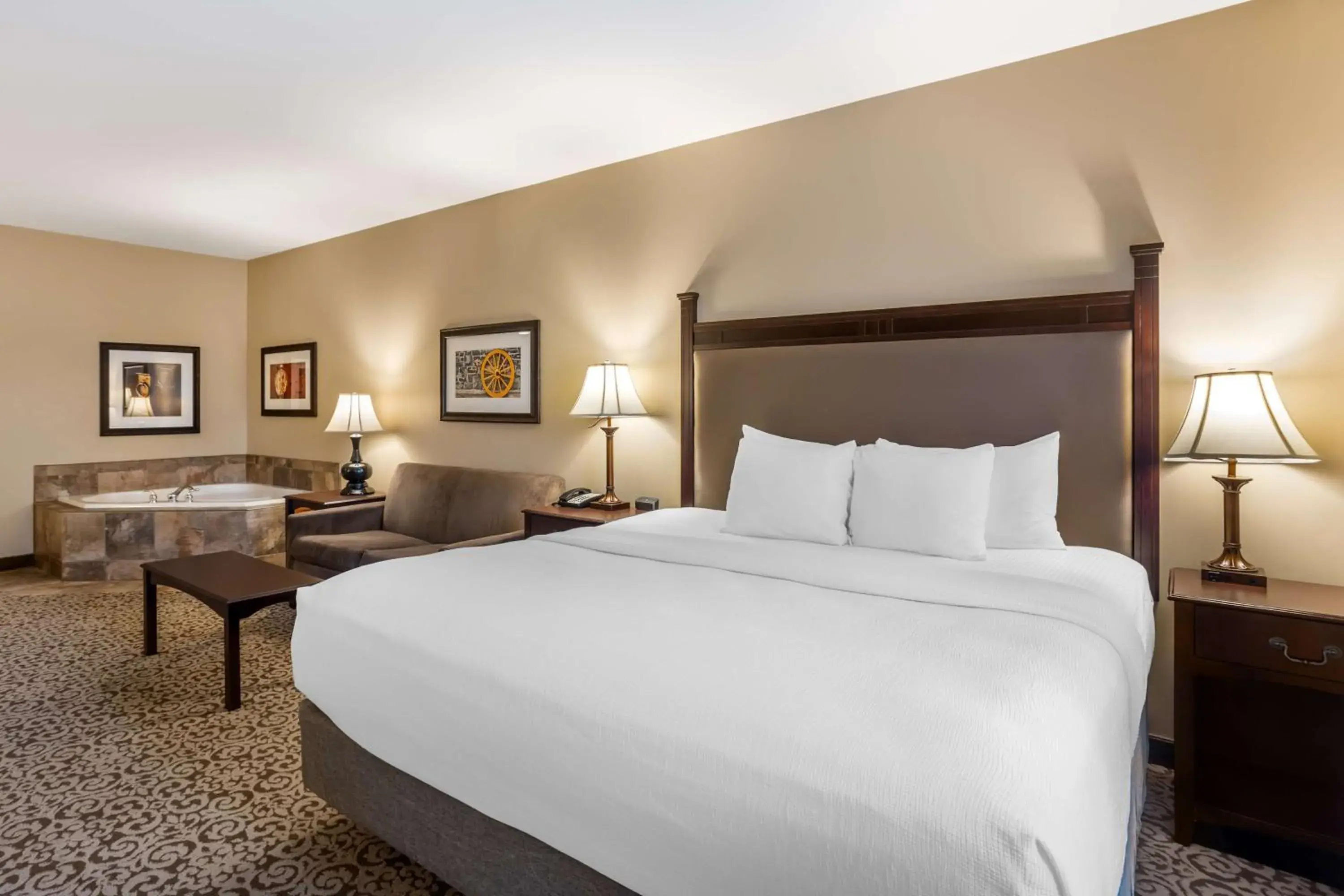 Bedroom, Bed in Best Western Plus Intercourse Village Inn Bedroom, Bed in Best Western Plus Intercourse Village Inn