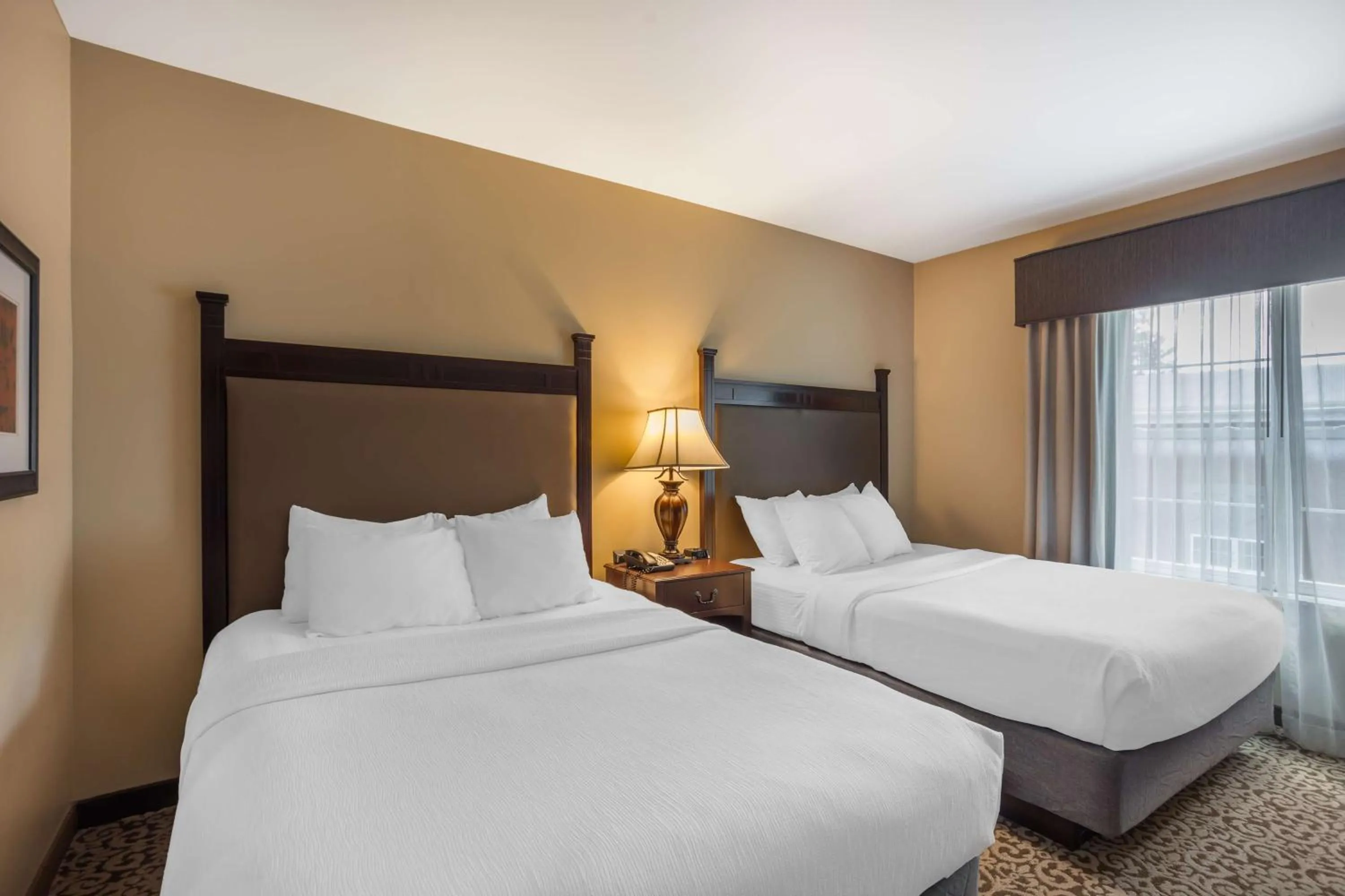 Photo of the whole room, Bed in Best Western Plus Intercourse Village Inn