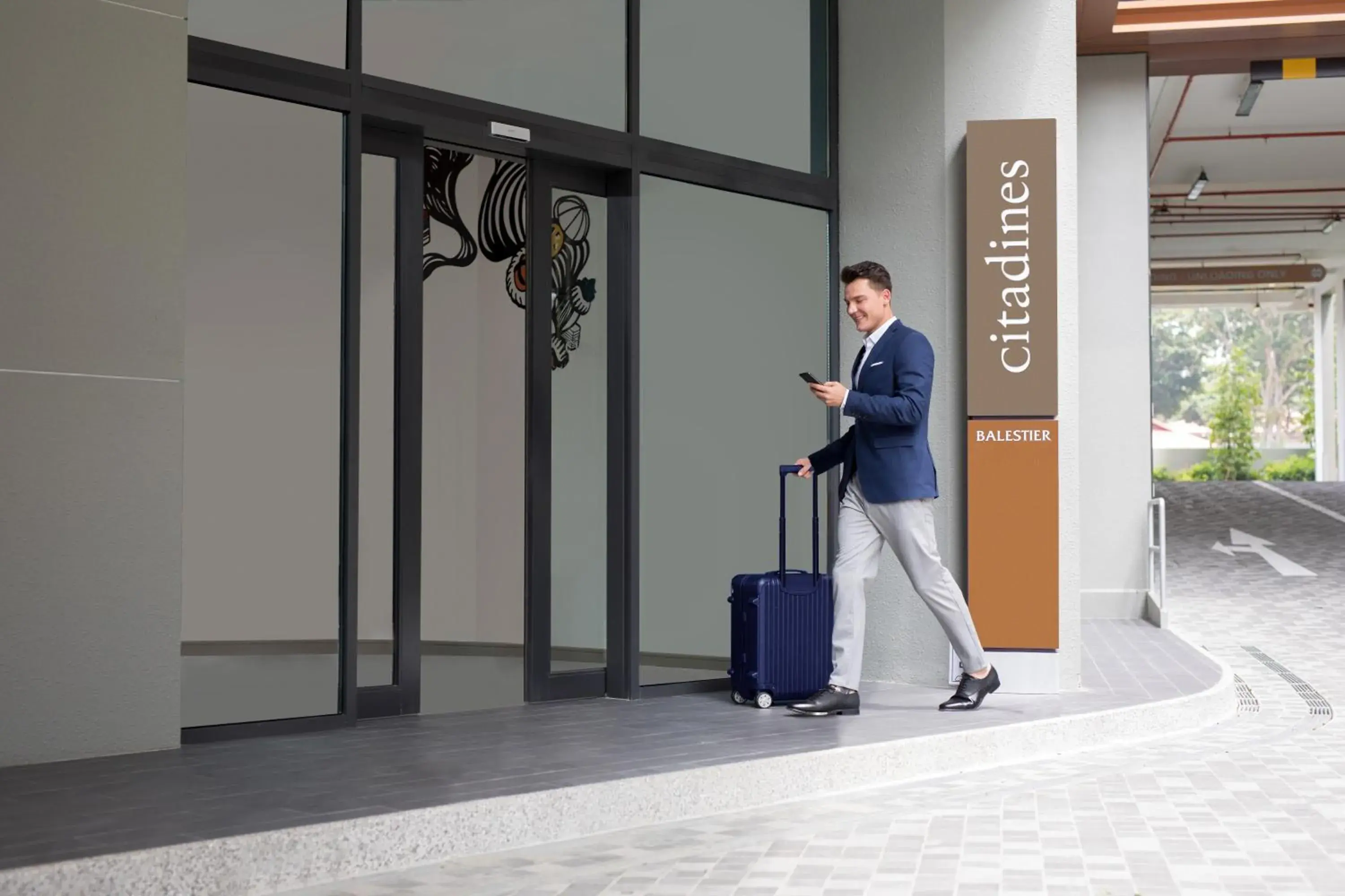 Facade/entrance in Citadines Balestier Singapore Facade/entrance in Citadines Balestier Singapore