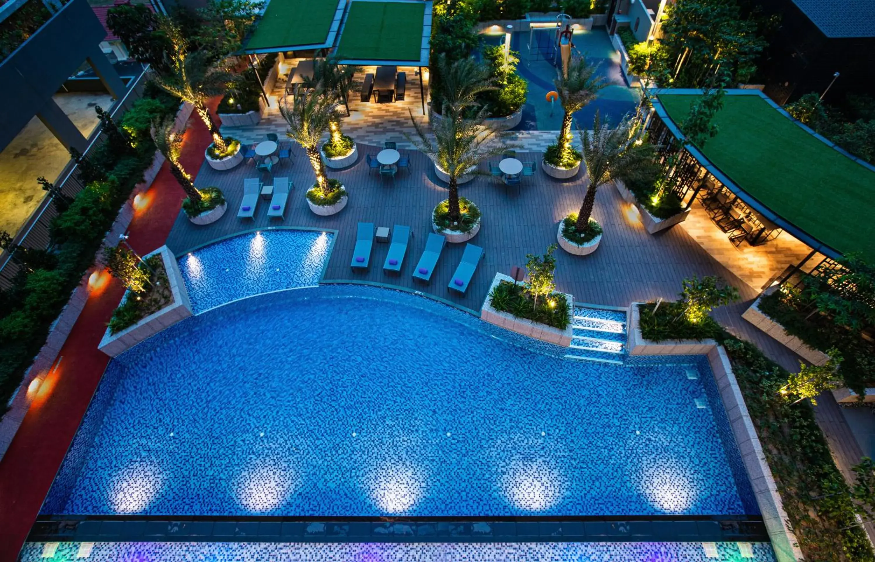 Swimming pool in Citadines Balestier Singapore Swimming pool in Citadines Balestier Singapore