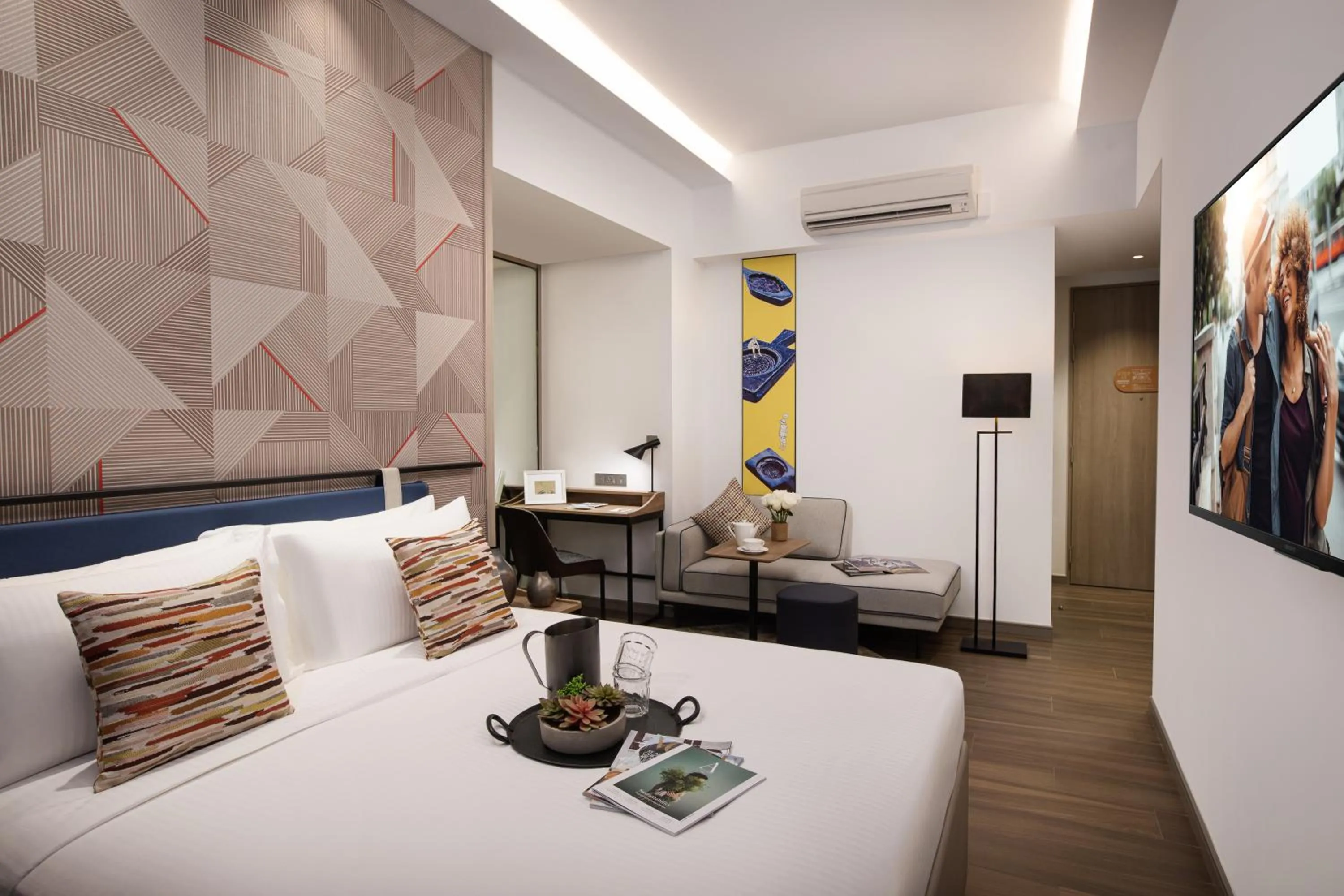 Photo of the whole room, Bed in Citadines Balestier Singapore