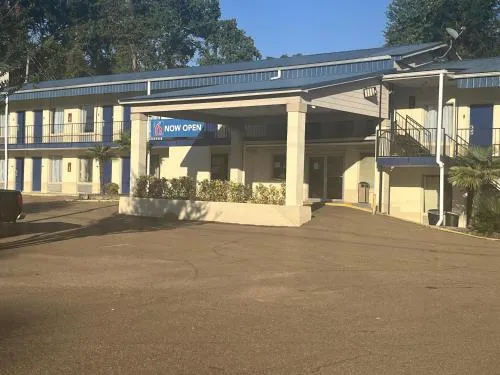 Motel 6 - McComb, MS